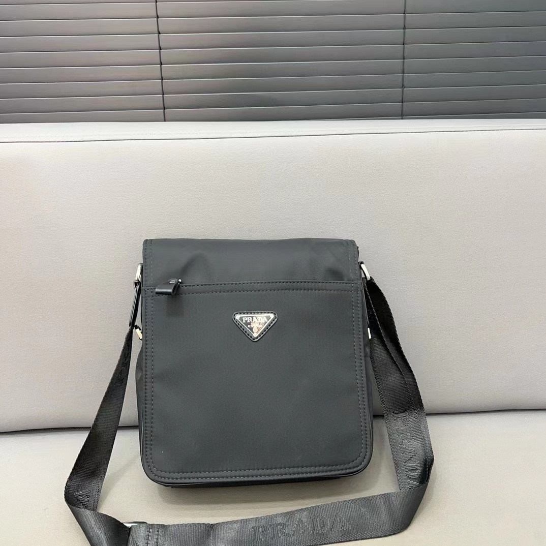 Prada 39.99$  code 306-7124-R gallery