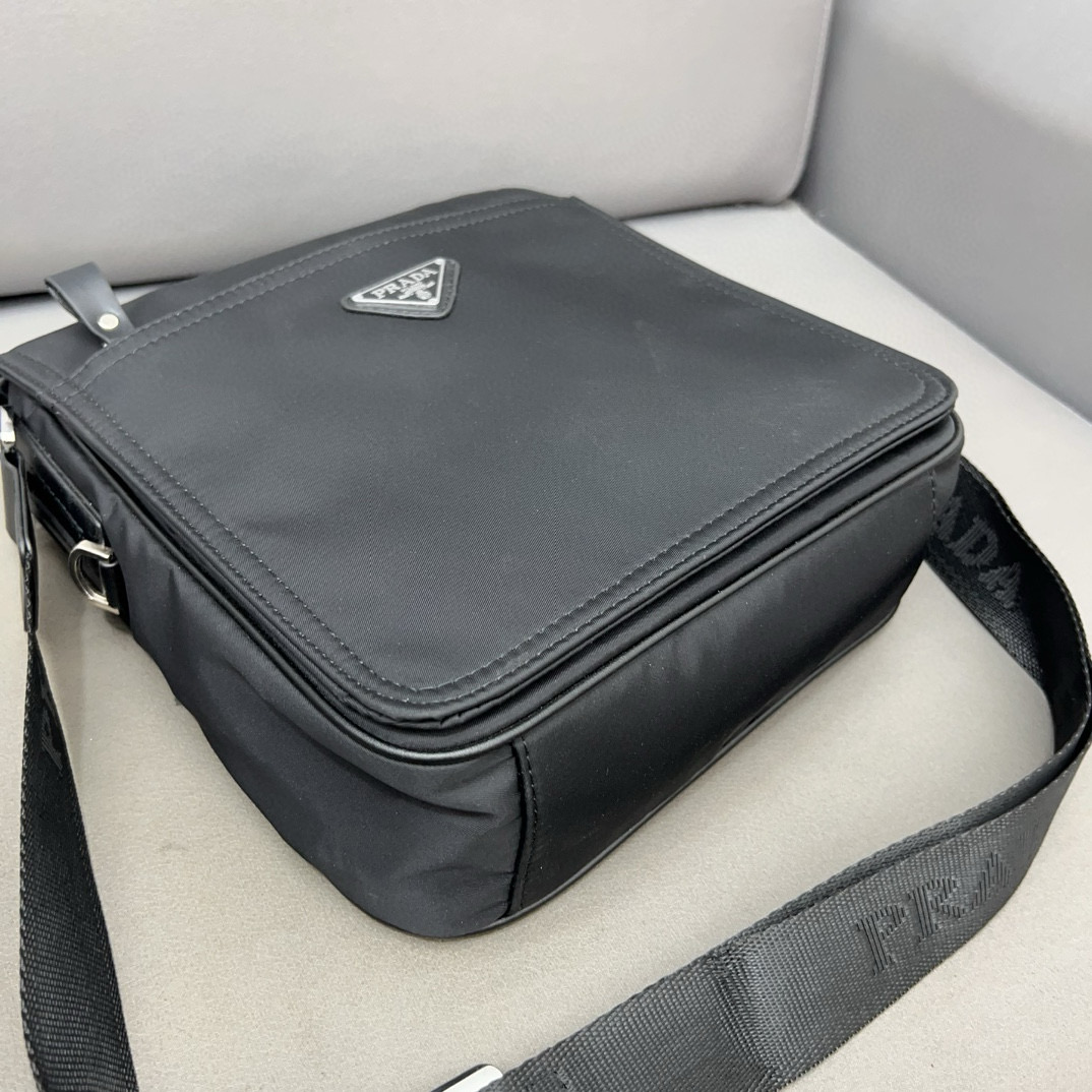 Prada 39.99$  code 306-7124-R gallery