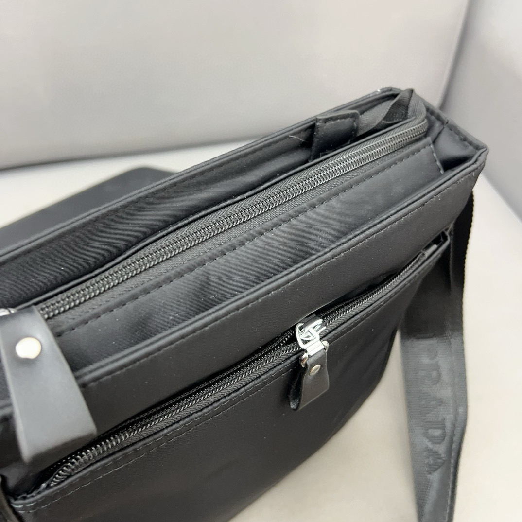 Prada 39.99$  code 306-7124-R gallery