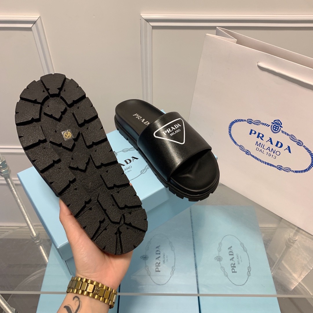 Prada 39.99$ code 449-5794-R gallery