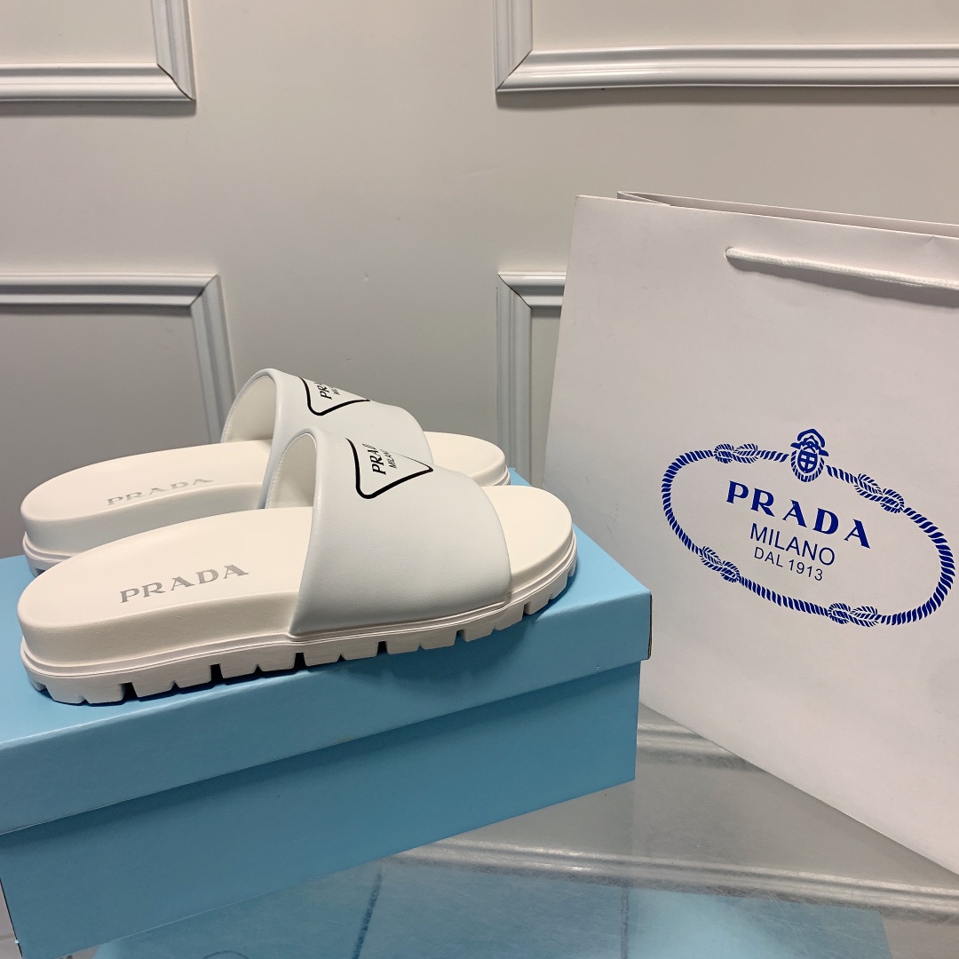 Prada 39.99$ code 449-5794-R gallery