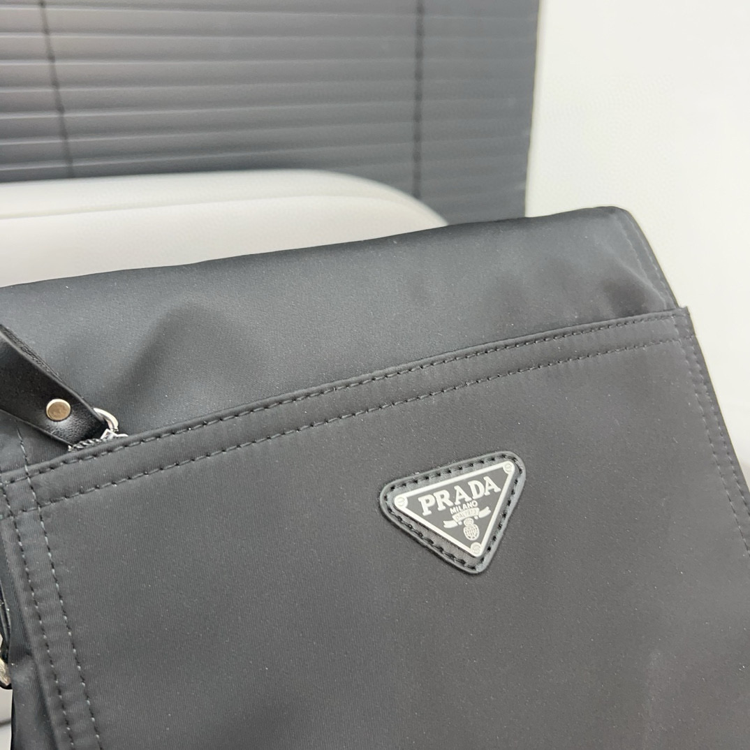 Prada 43.33$  code 306-7124-R gallery