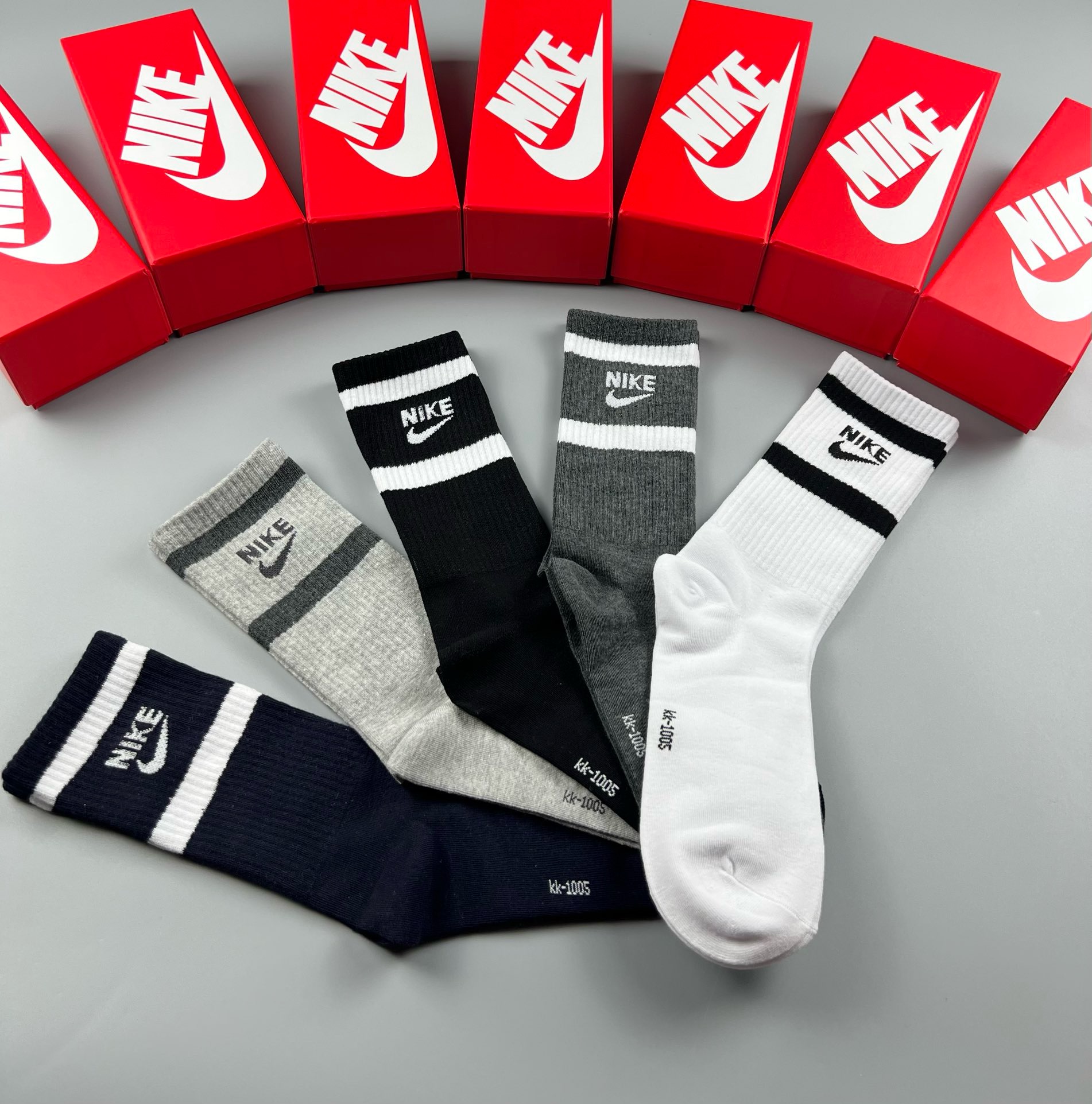 RV033，Nike socks 138.99 gallery