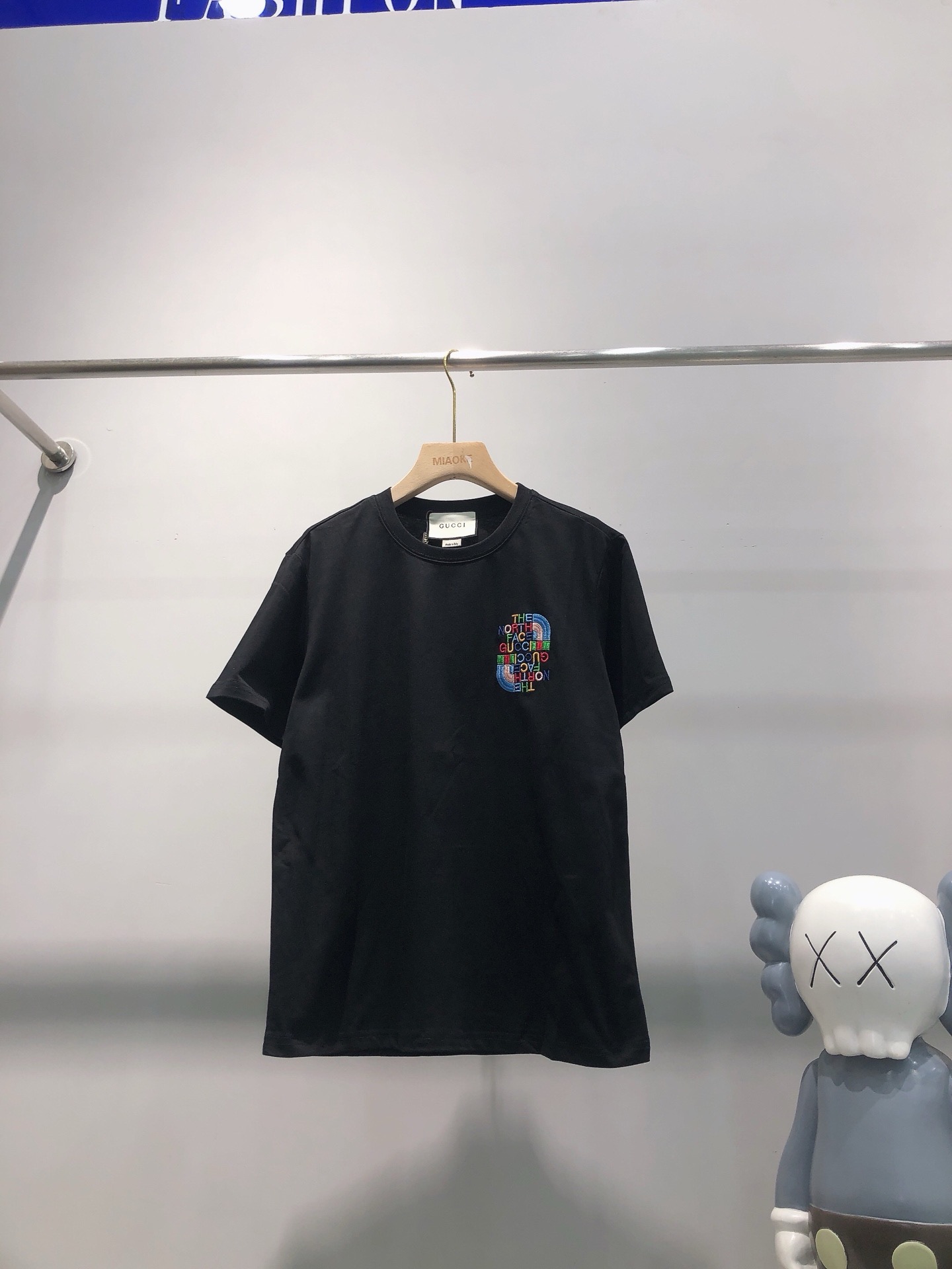 SL034-SL035，Gucci t shirt 25.58 gallery