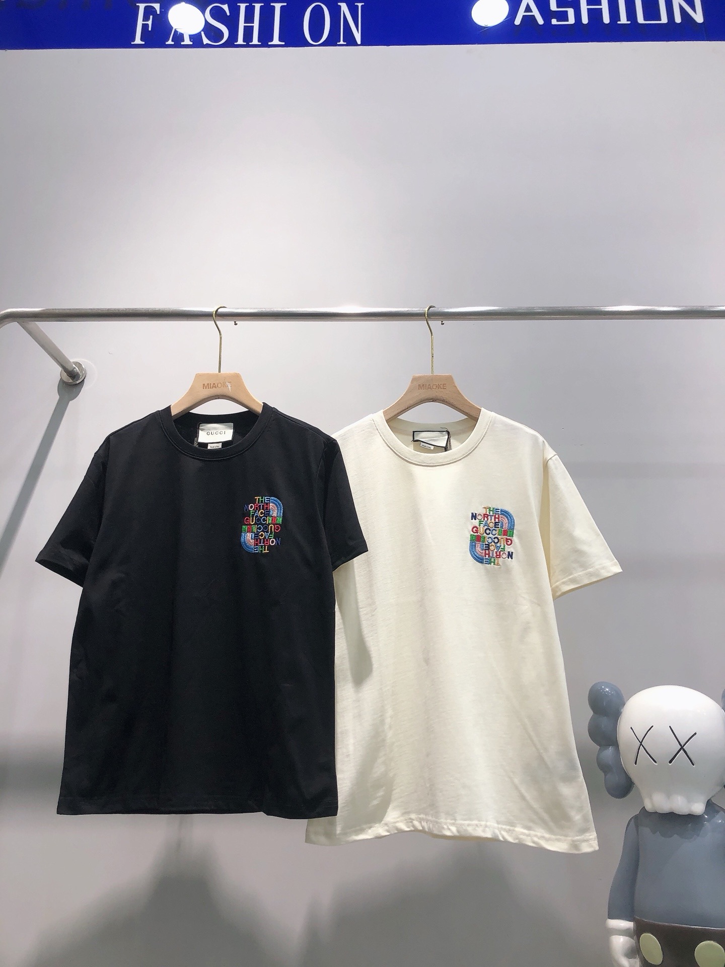 SL034-SL035，Gucci t shirt 25.58 gallery