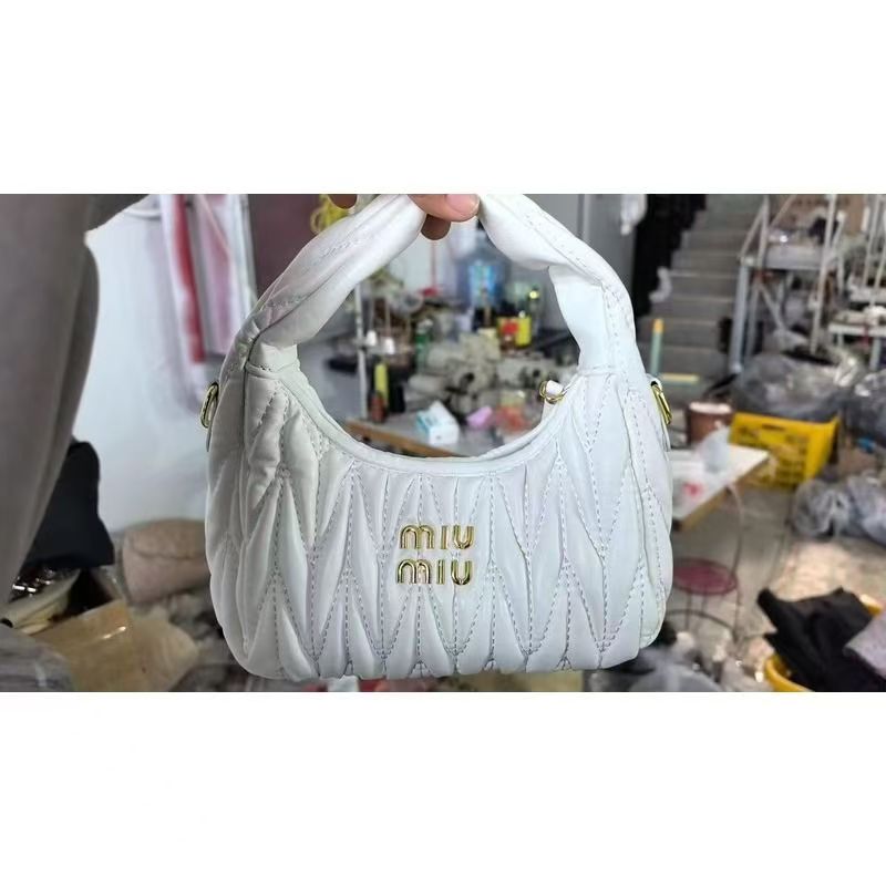 SS5400-miumiu   28.99$ gallery