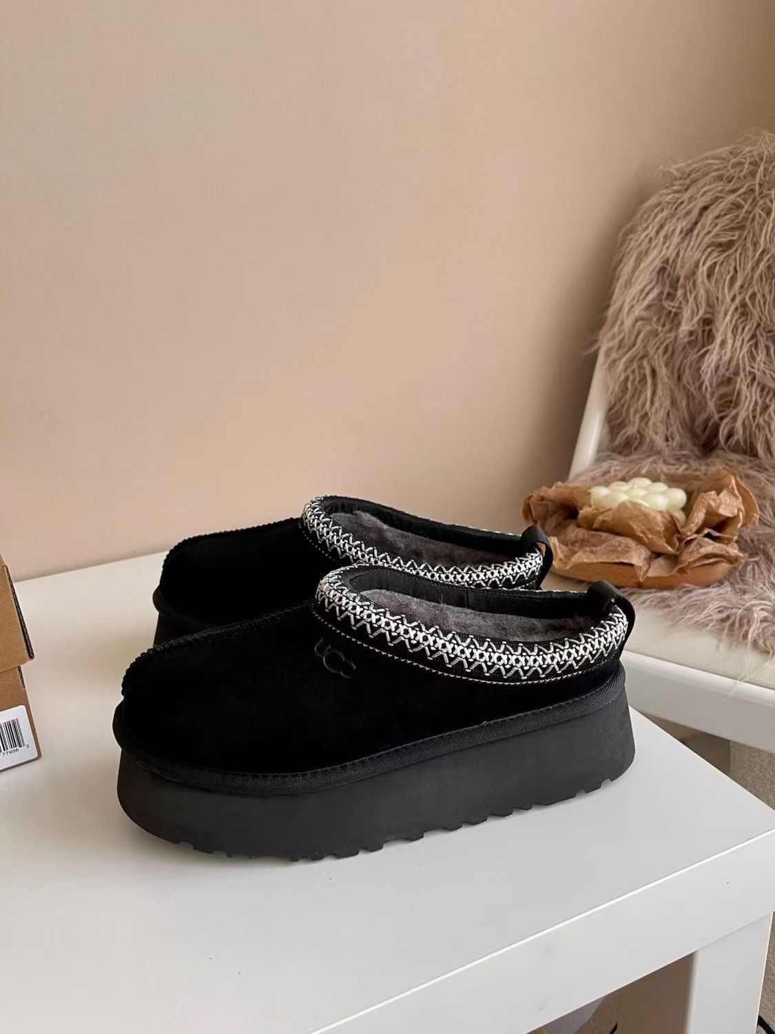 SS5667-UGG  39.99$ gallery