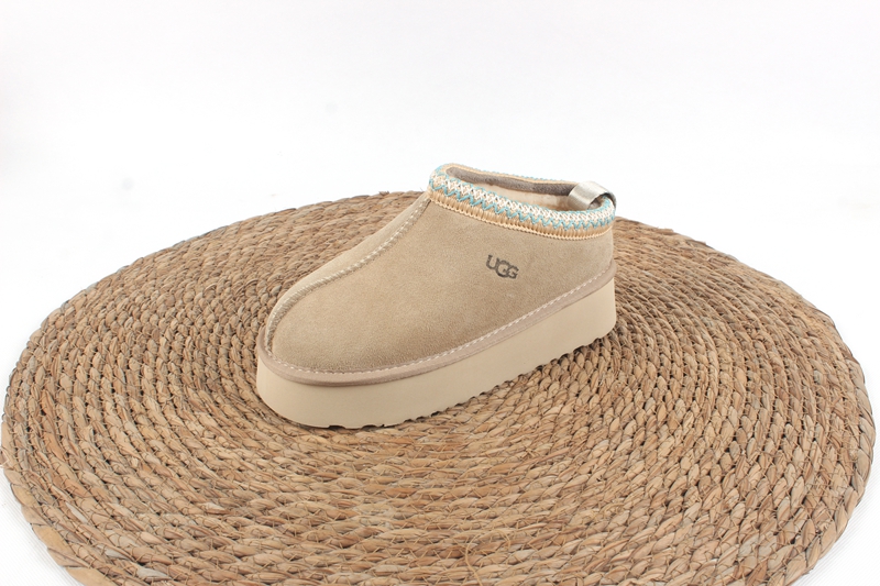 SS5835-UGG 40.99$ gallery