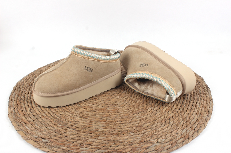 SS5835-UGG 40.99$ gallery