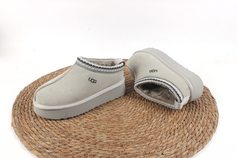 SS5835-UGG 40.99$ gallery