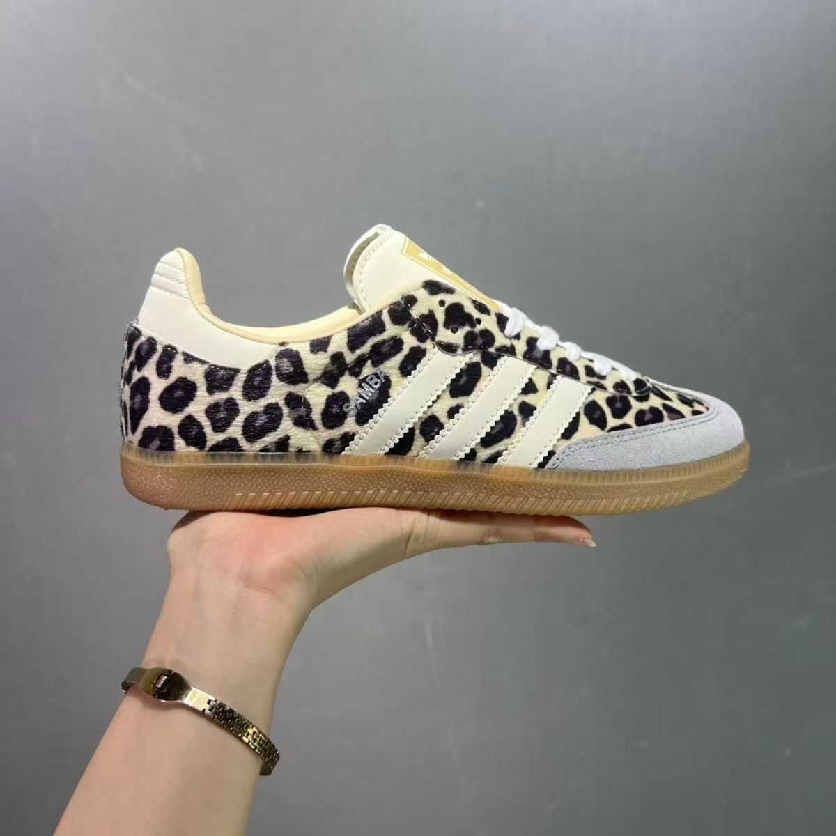 SS7039-adidas 47.69$ gallery