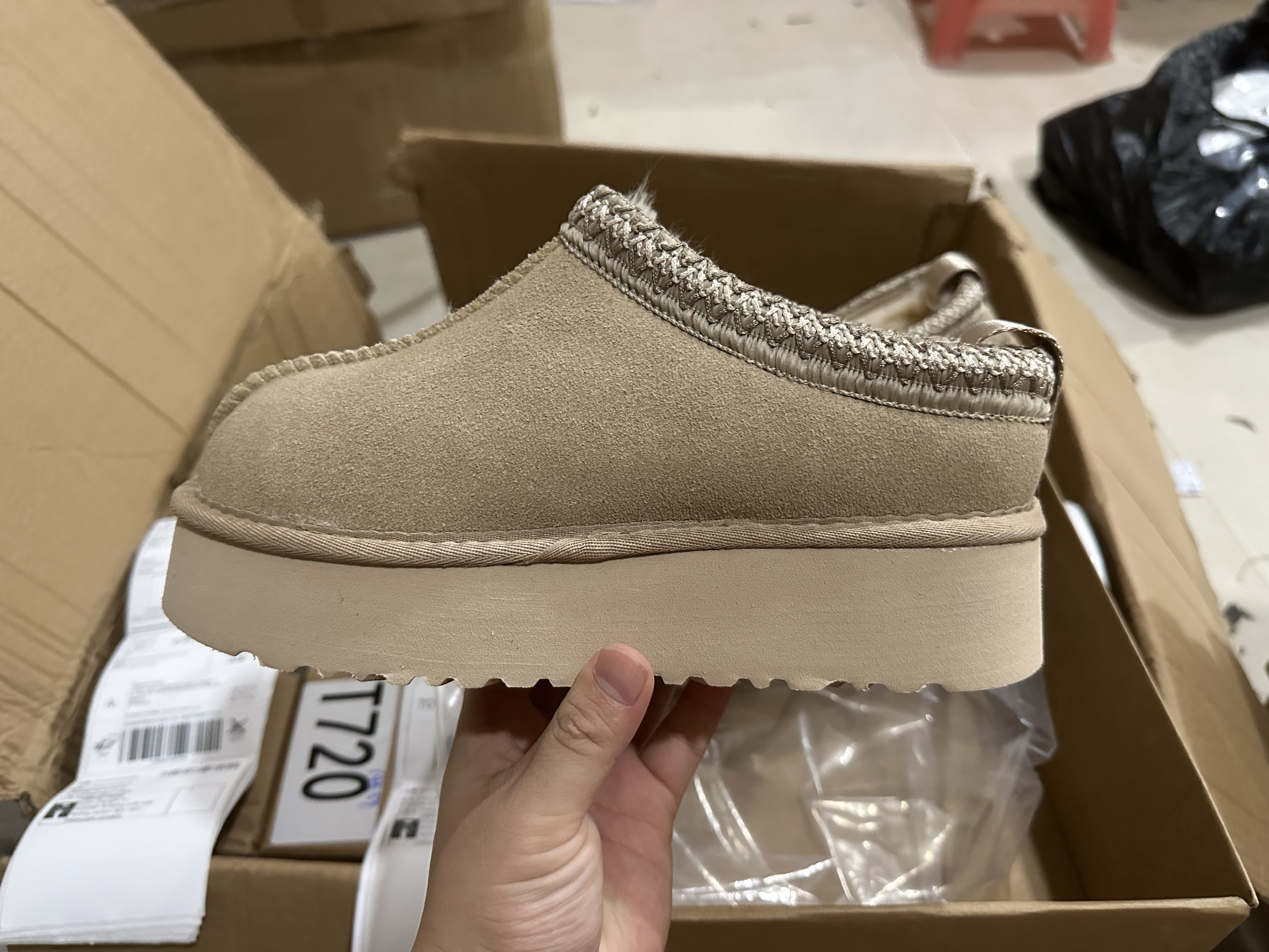 TL2107 UGG 46.99$ gallery