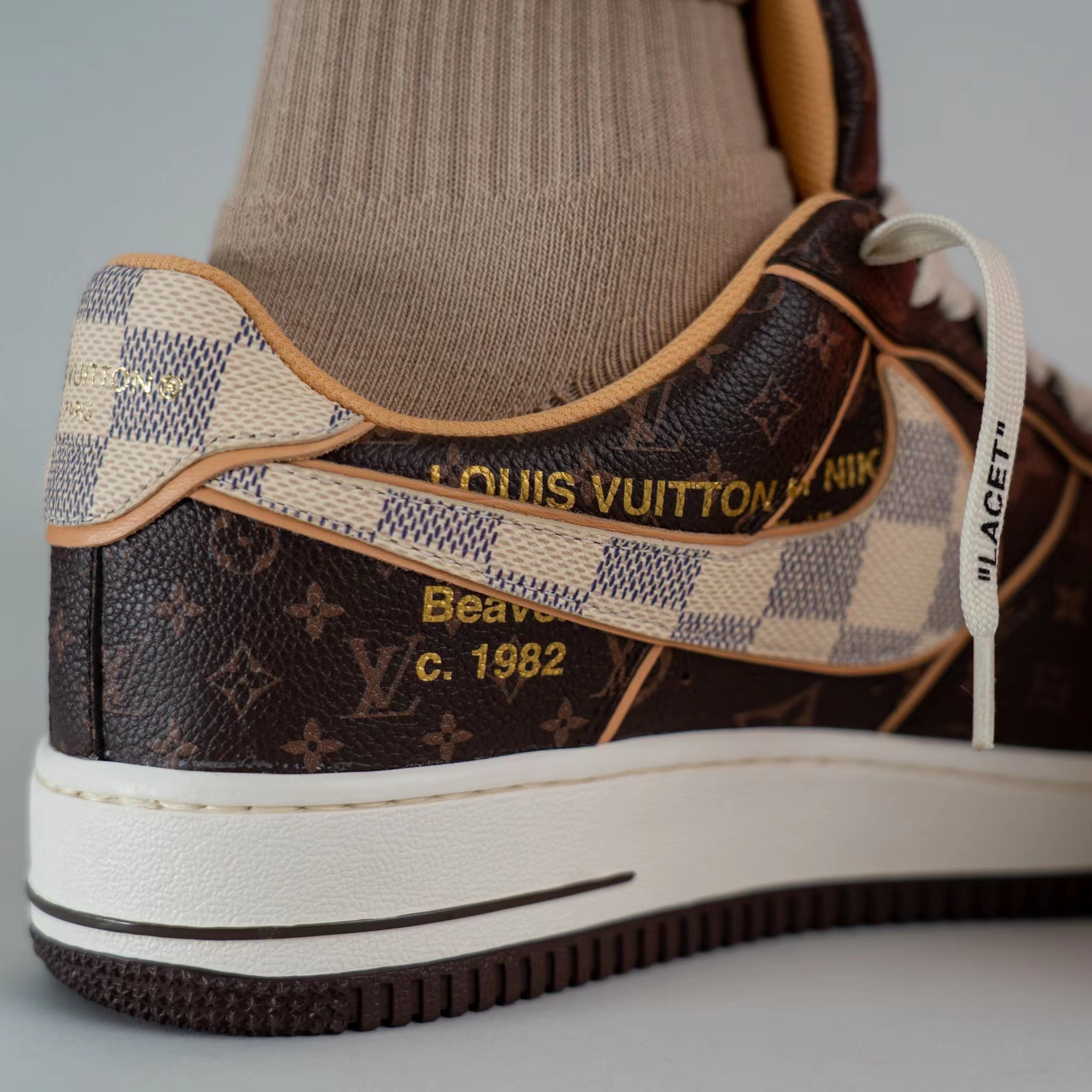 TL2562 NIKE&LV 55$ gallery