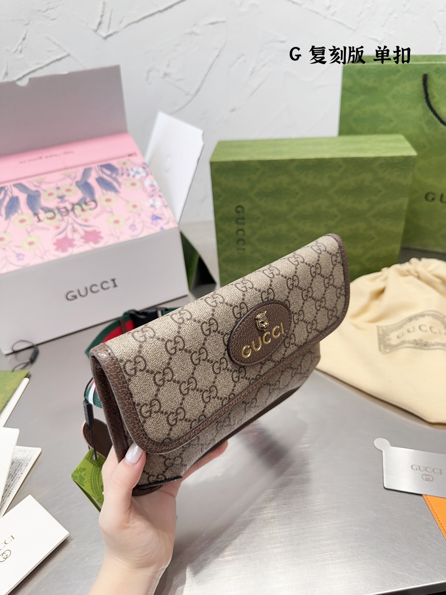 TL4165 GUCCI 49.99$ gallery