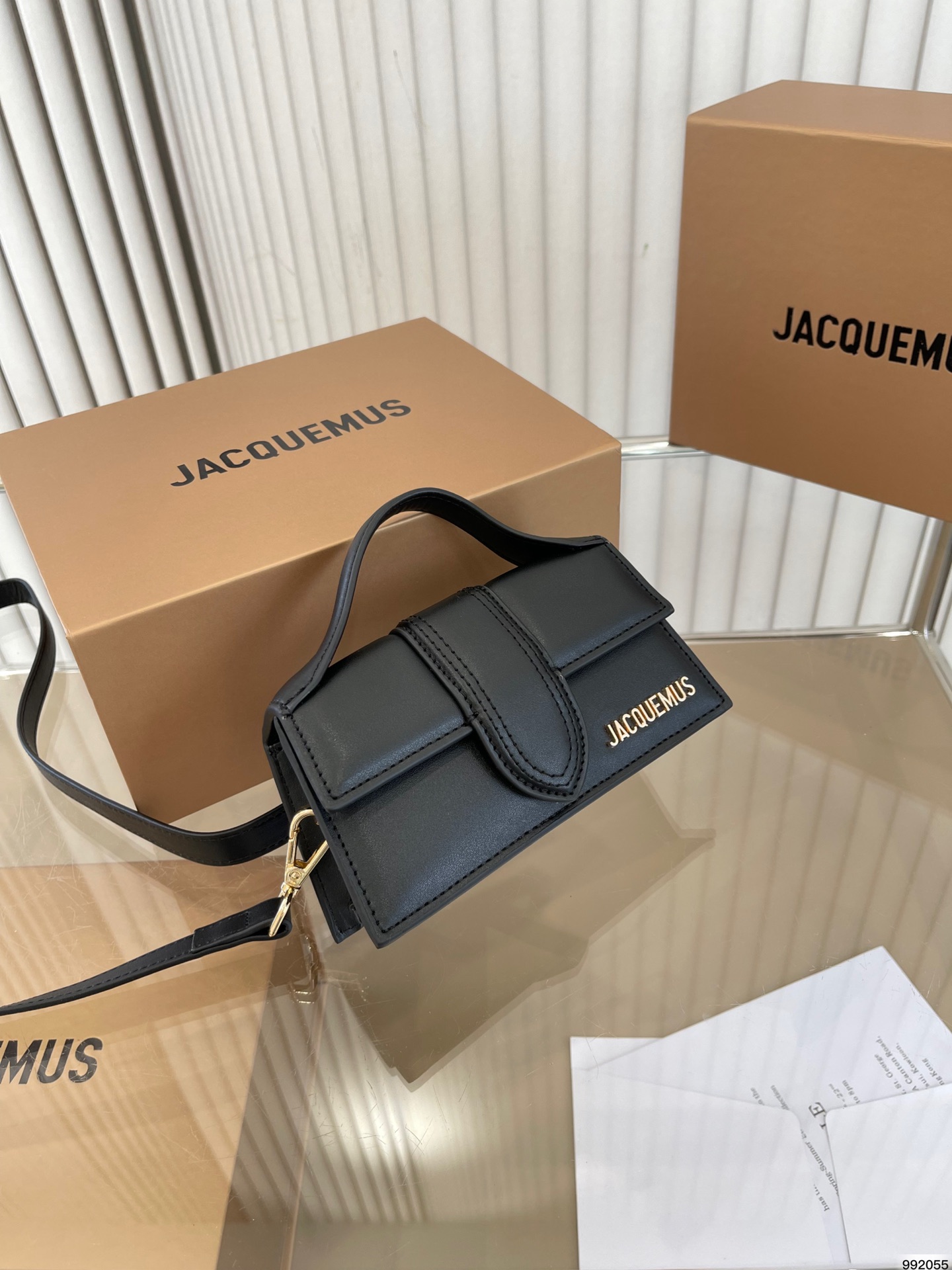 TL4224 JACQUEMUS    49.99$ gallery