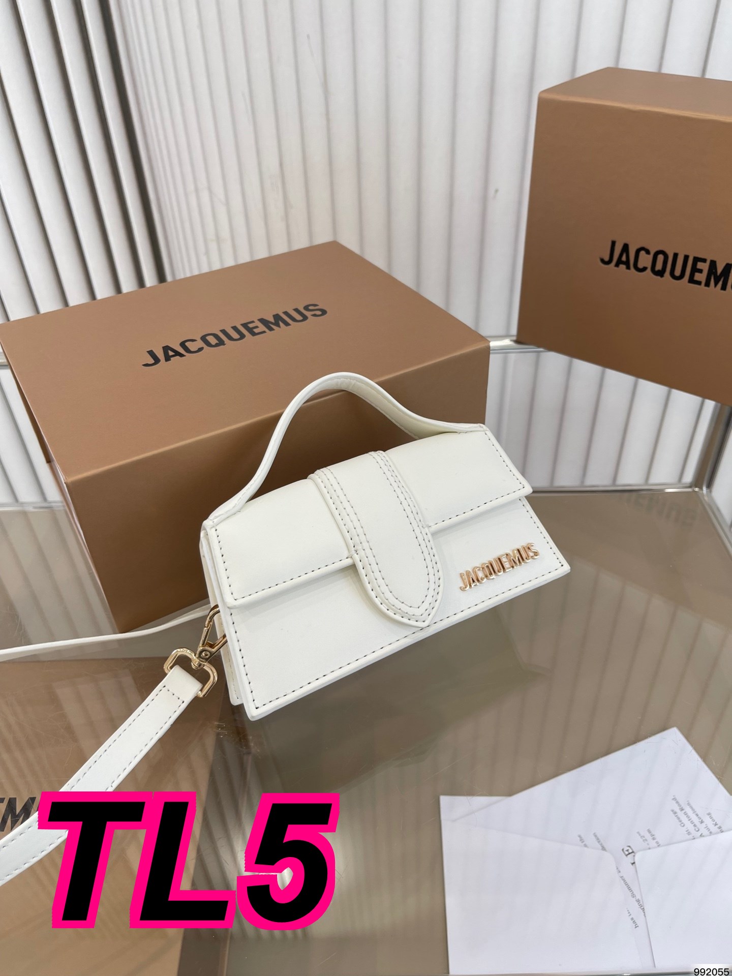 TL4224 JACQUEMUS    49.99$ gallery