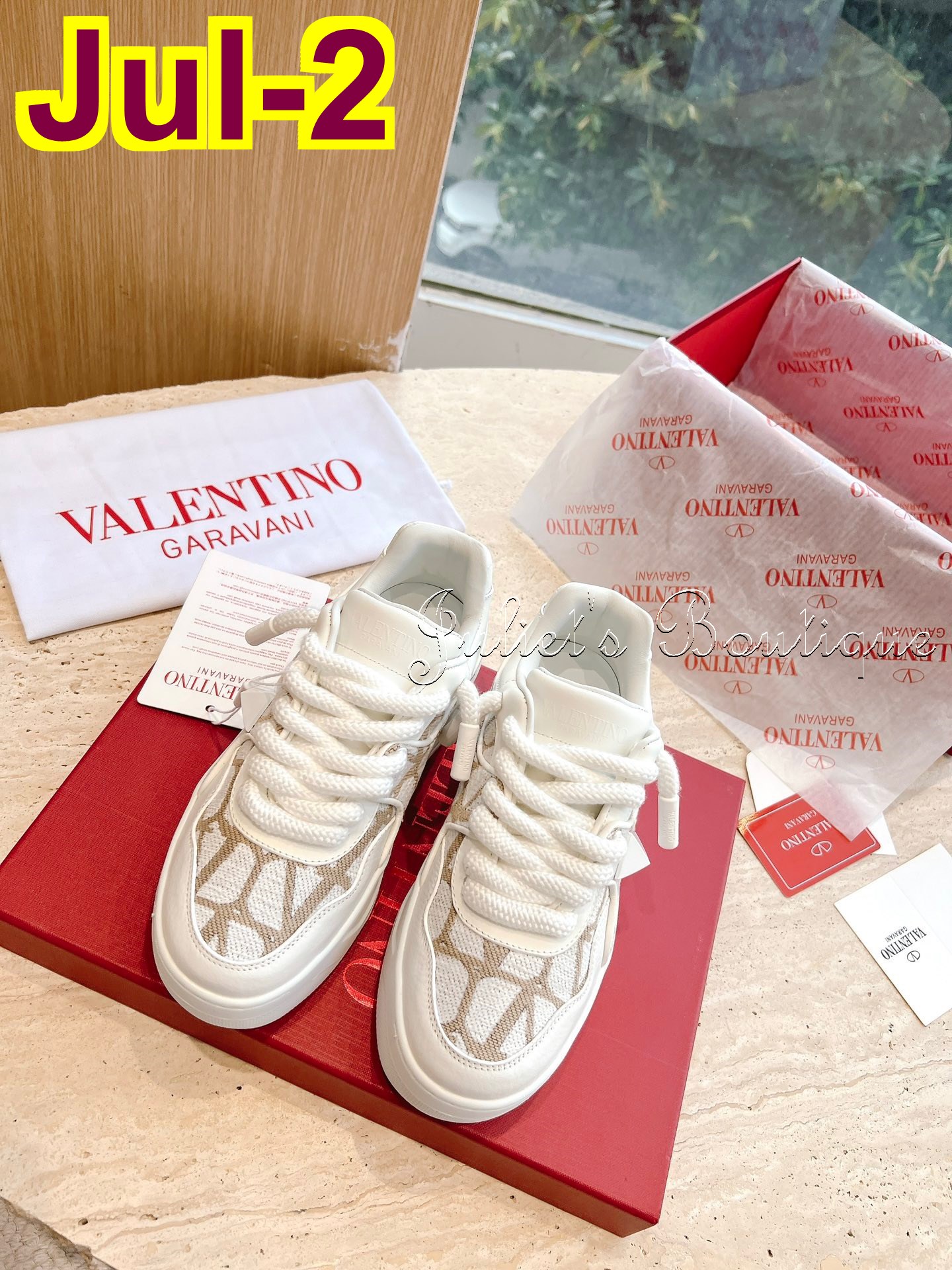 TL4406 VALENTINO $119.86 gallery