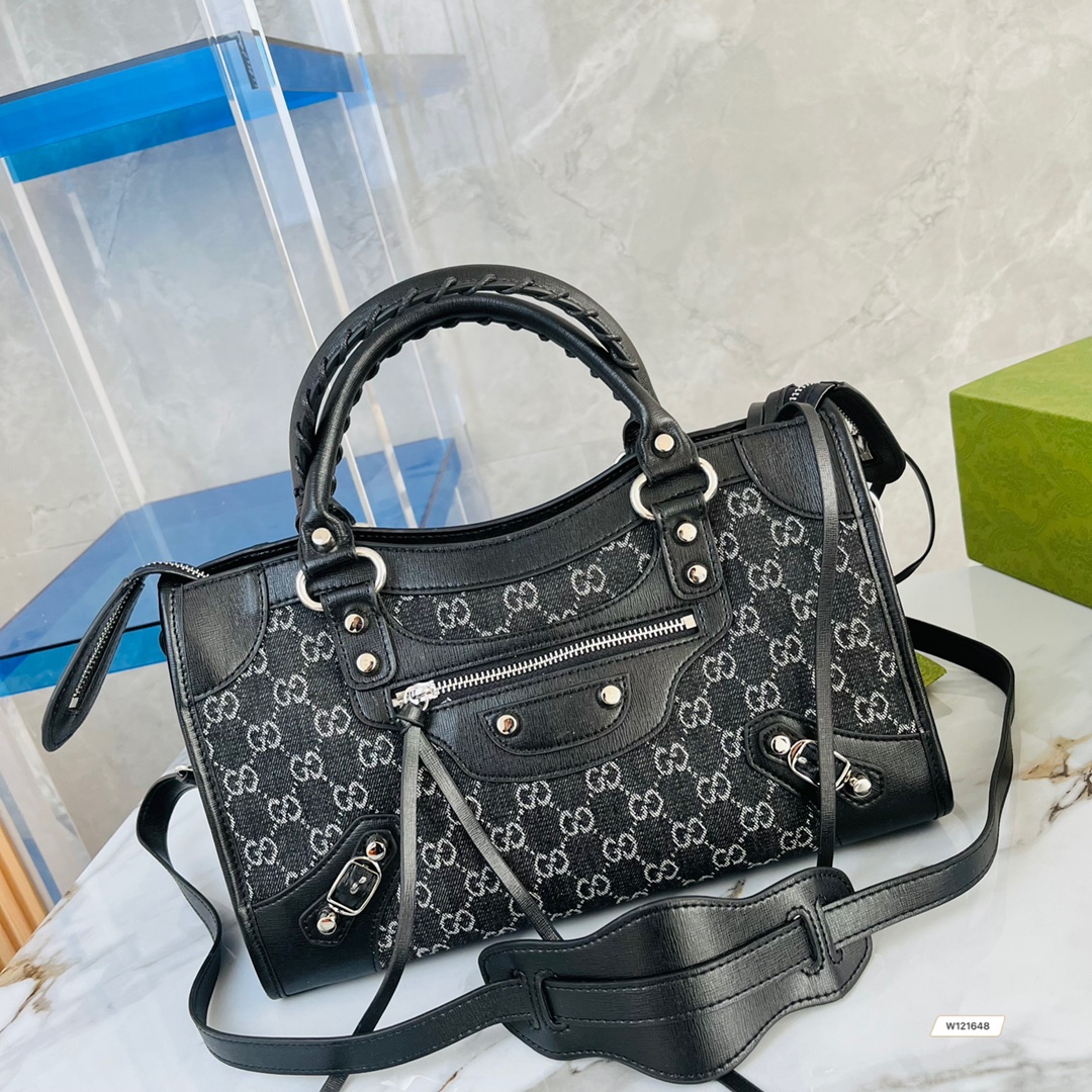 TL4689 GUCCI  65$ gallery