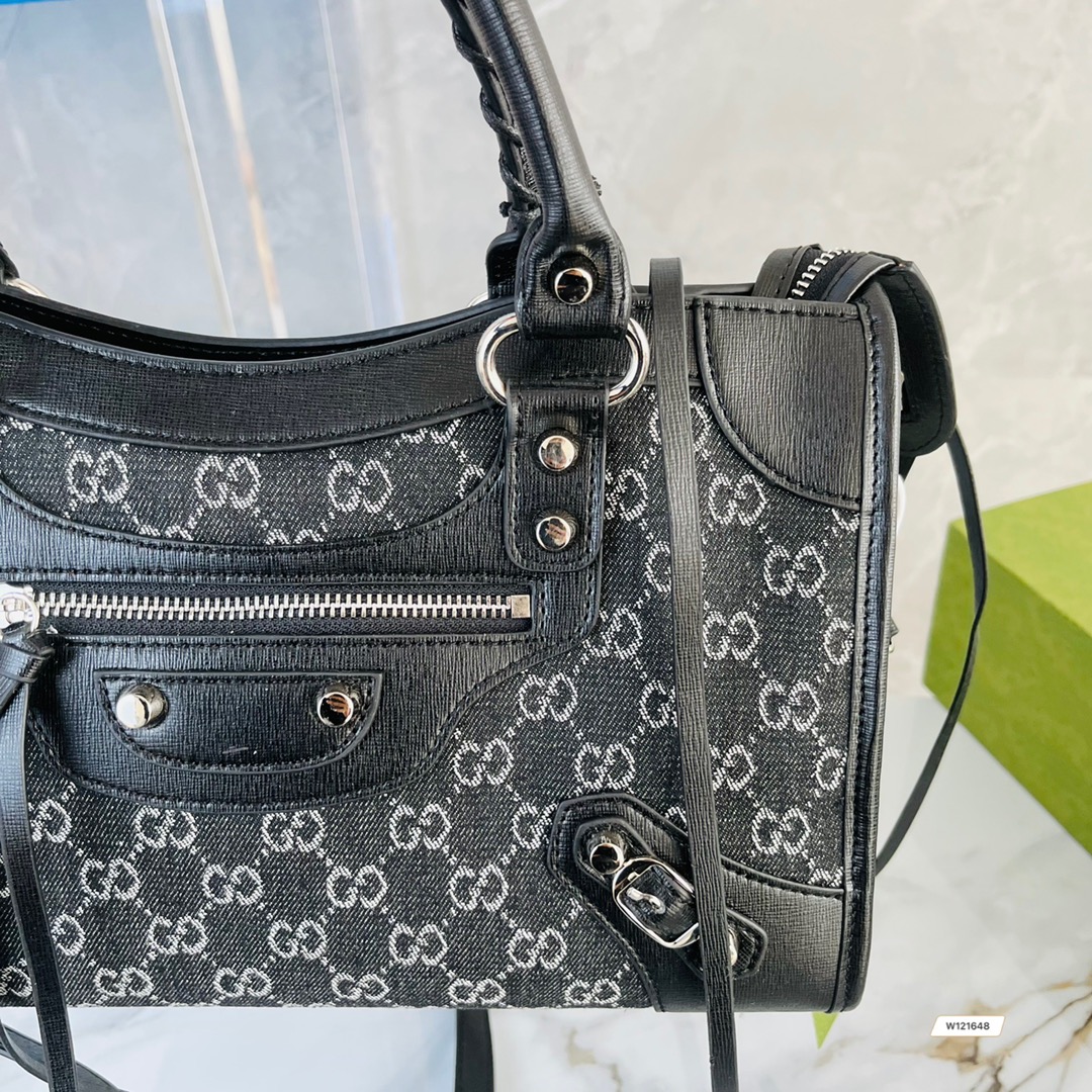 TL4689 GUCCI  65$ gallery