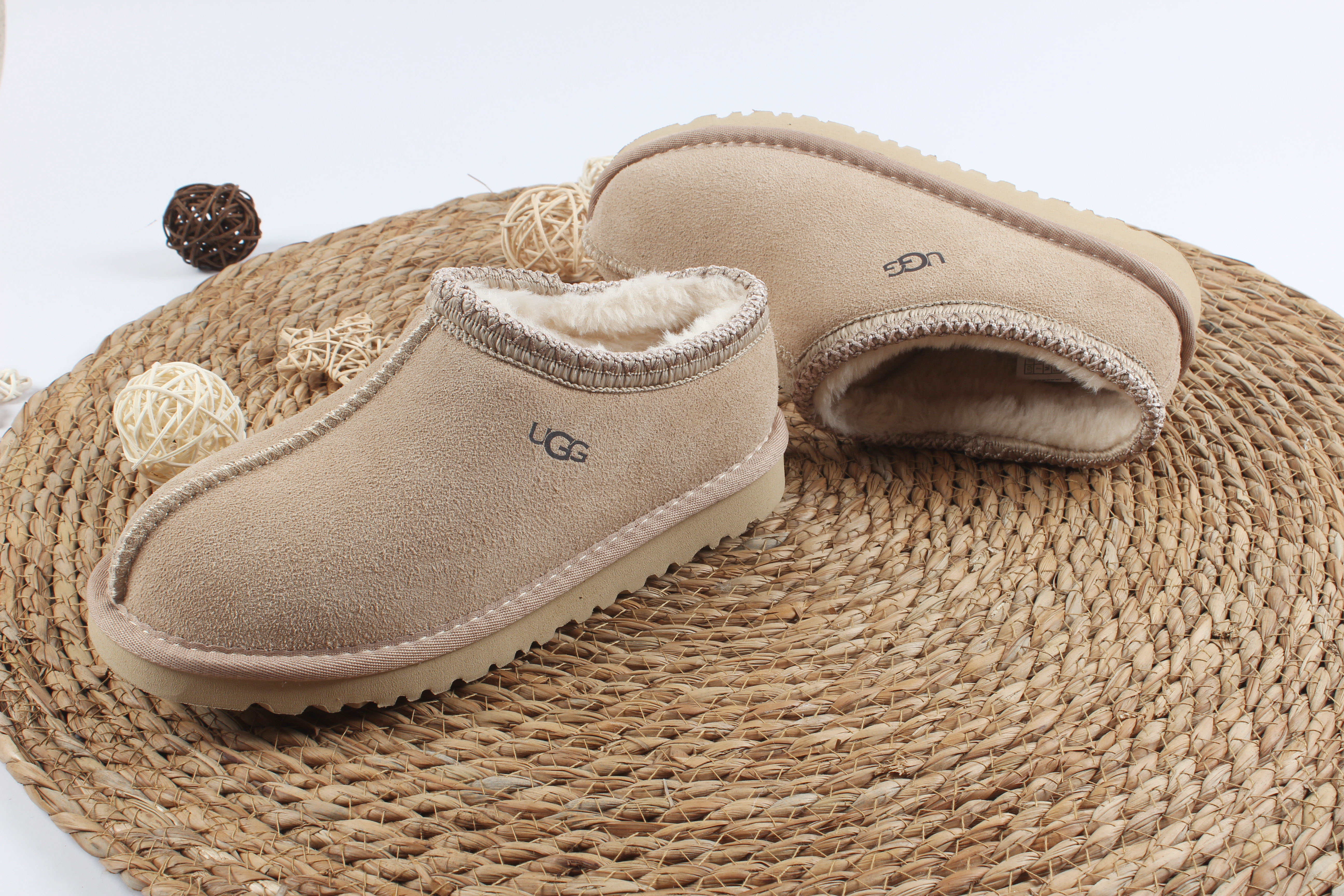 TL4724 UGG 45.99$ gallery