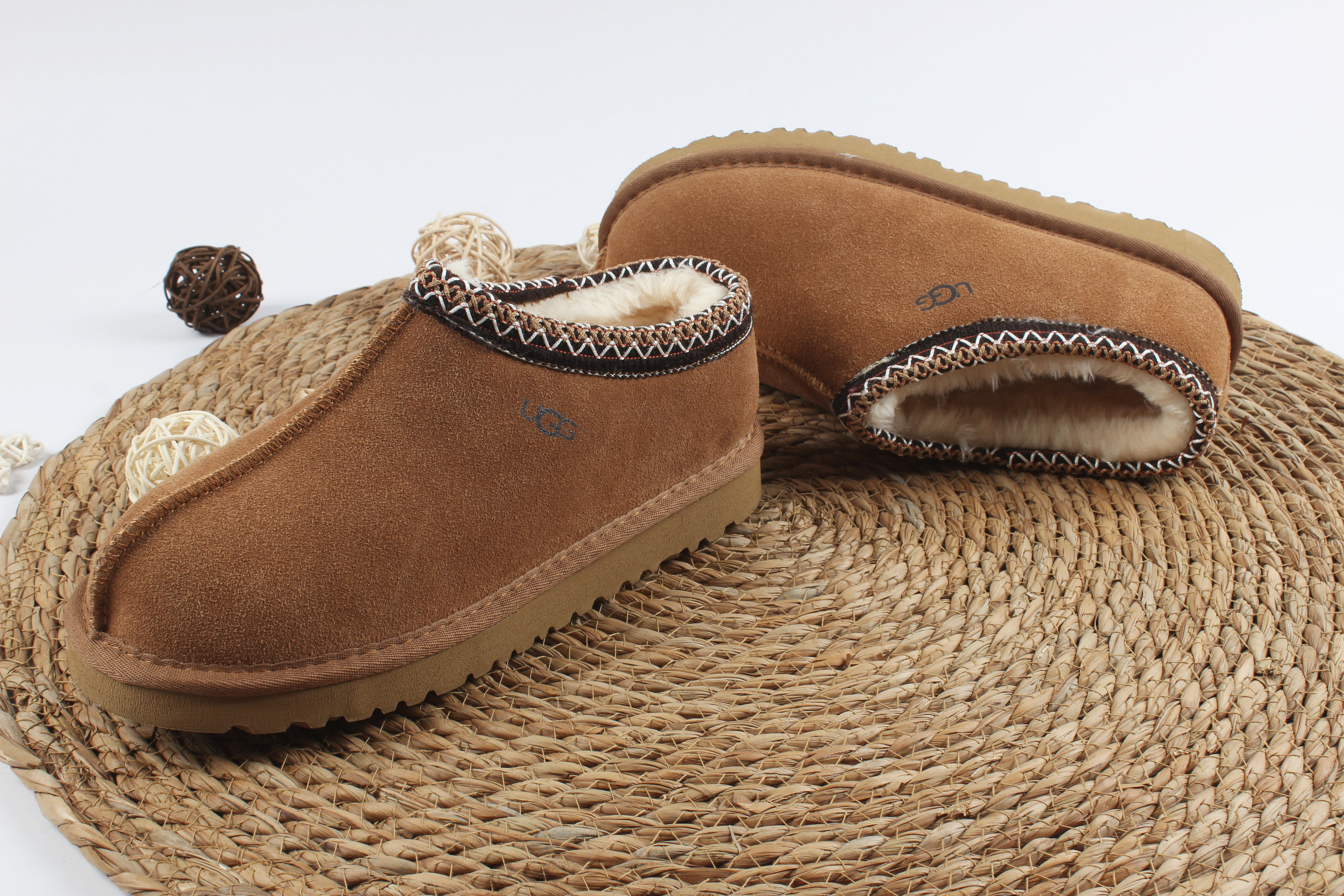 TL4724 UGG 45.99$ gallery