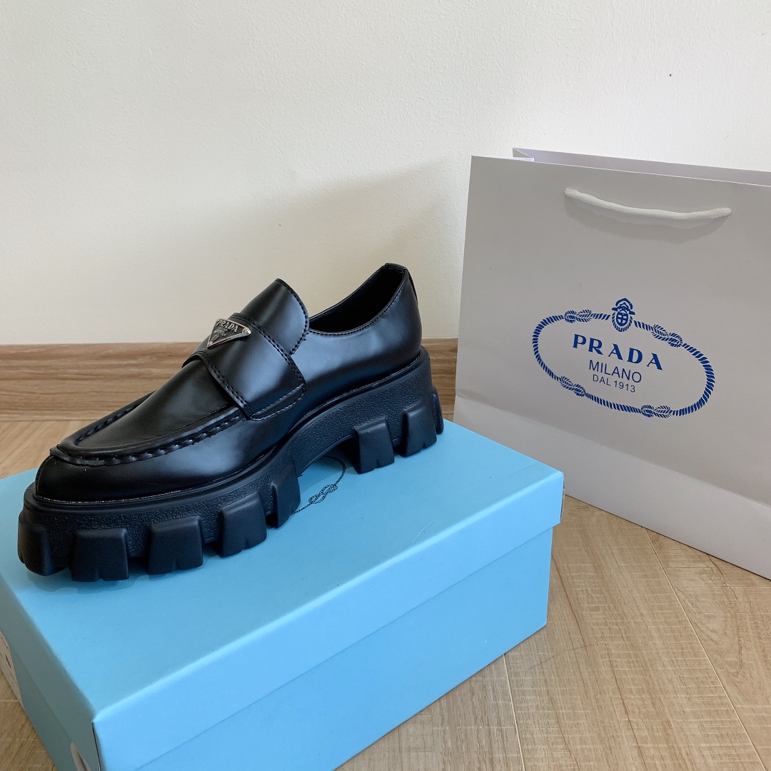 TL5063 PRADA  49.99$ gallery