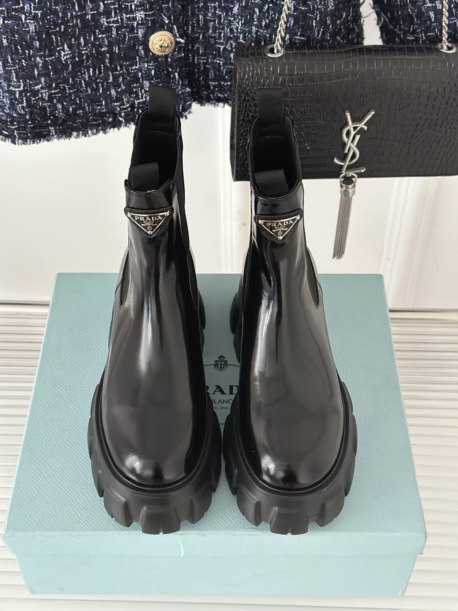 TL5294 PRADA 62$ gallery