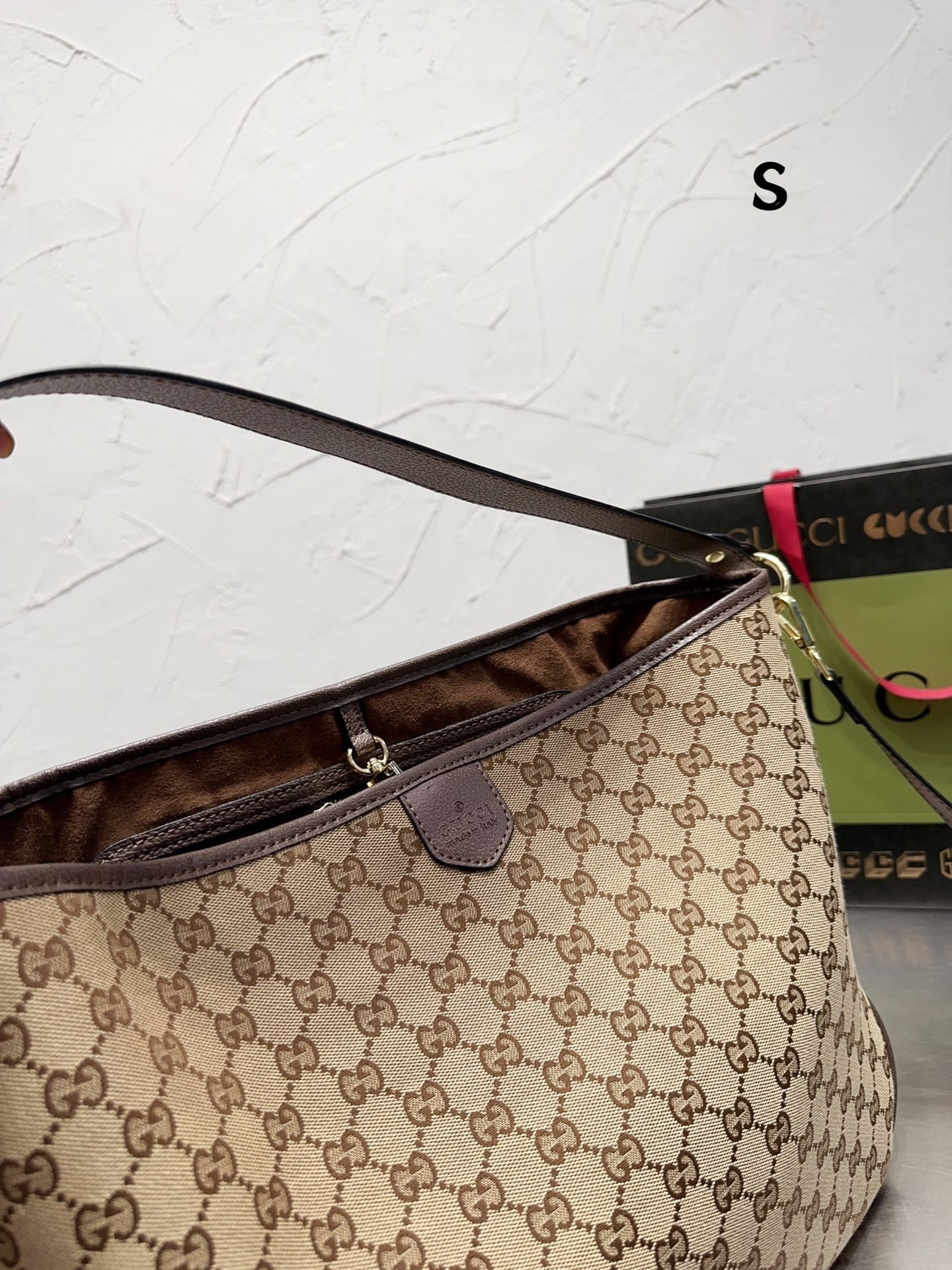 TL5613 GUCCI  65$ gallery