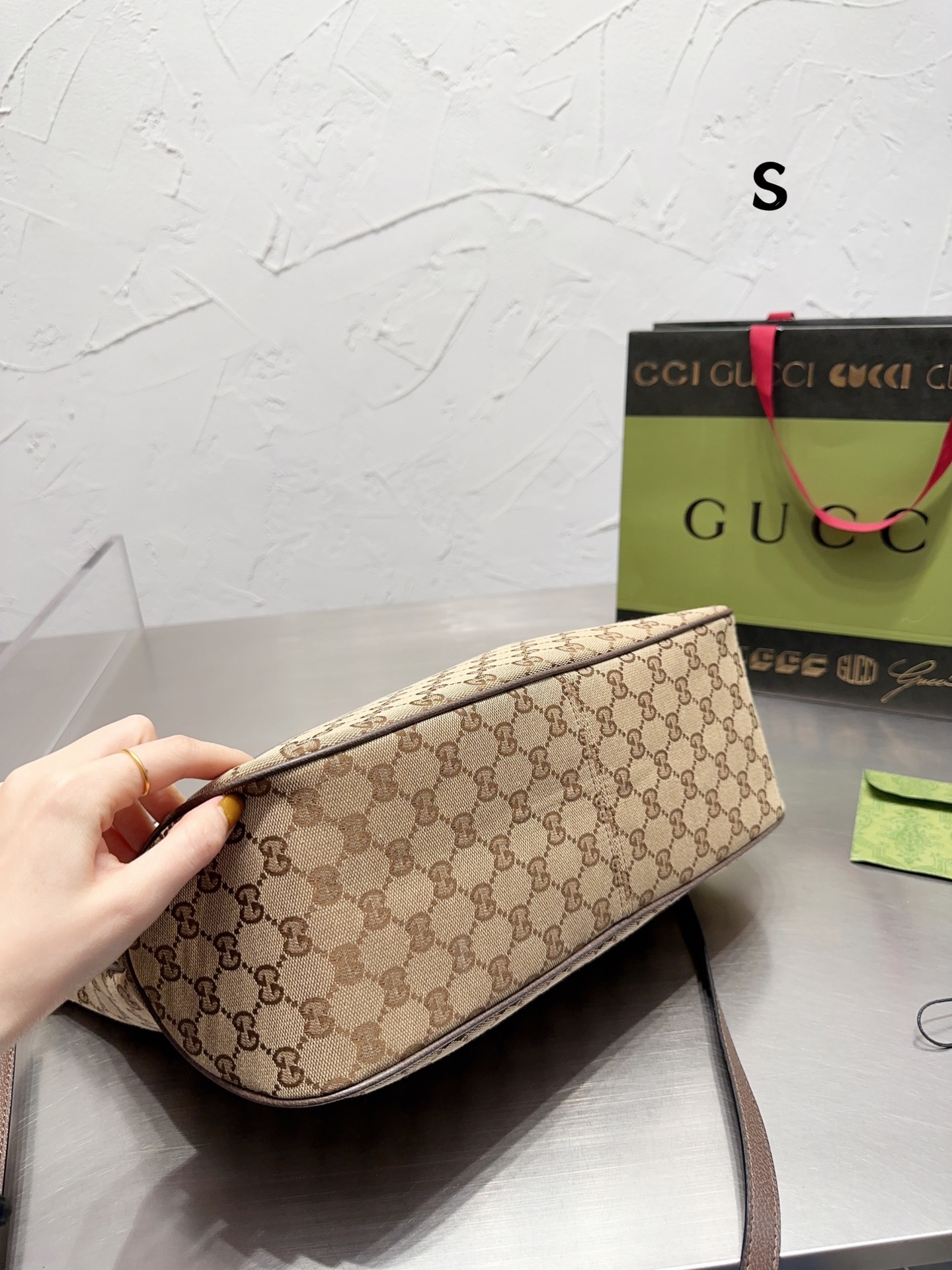 TL5613 GUCCI  65$ gallery