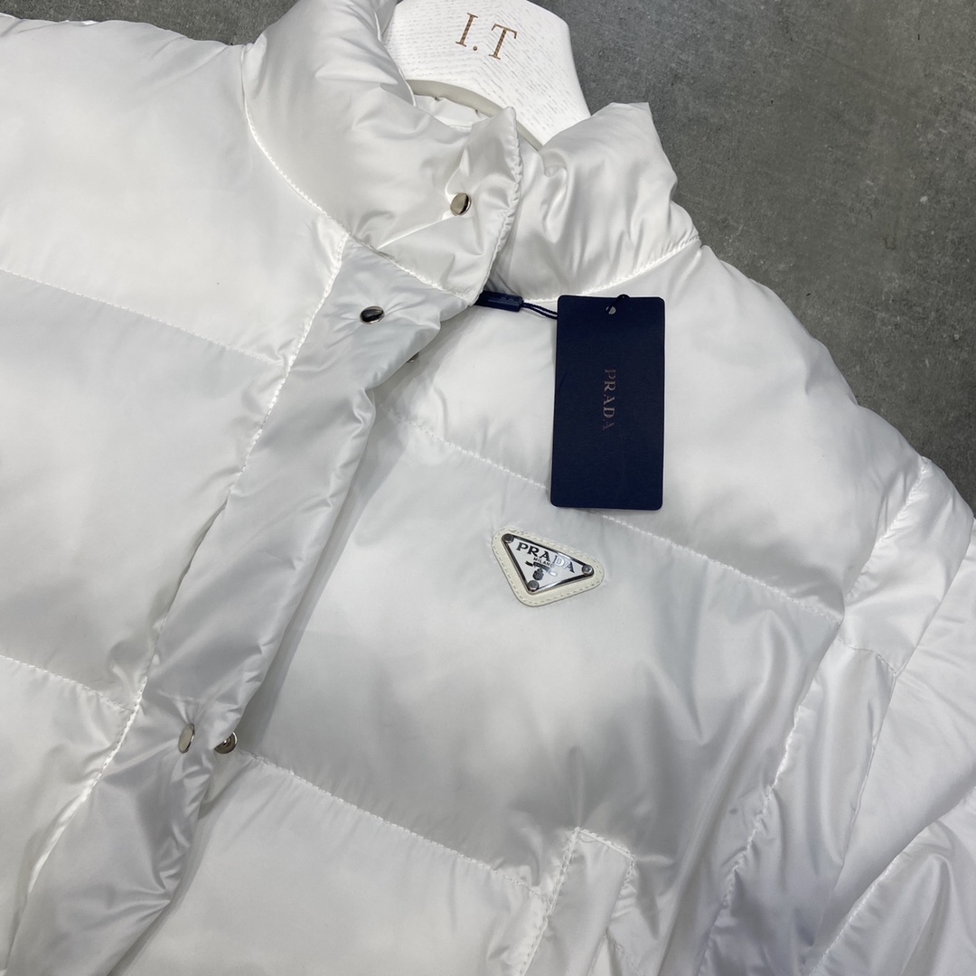 TL5714 PRADA 69.99$ gallery