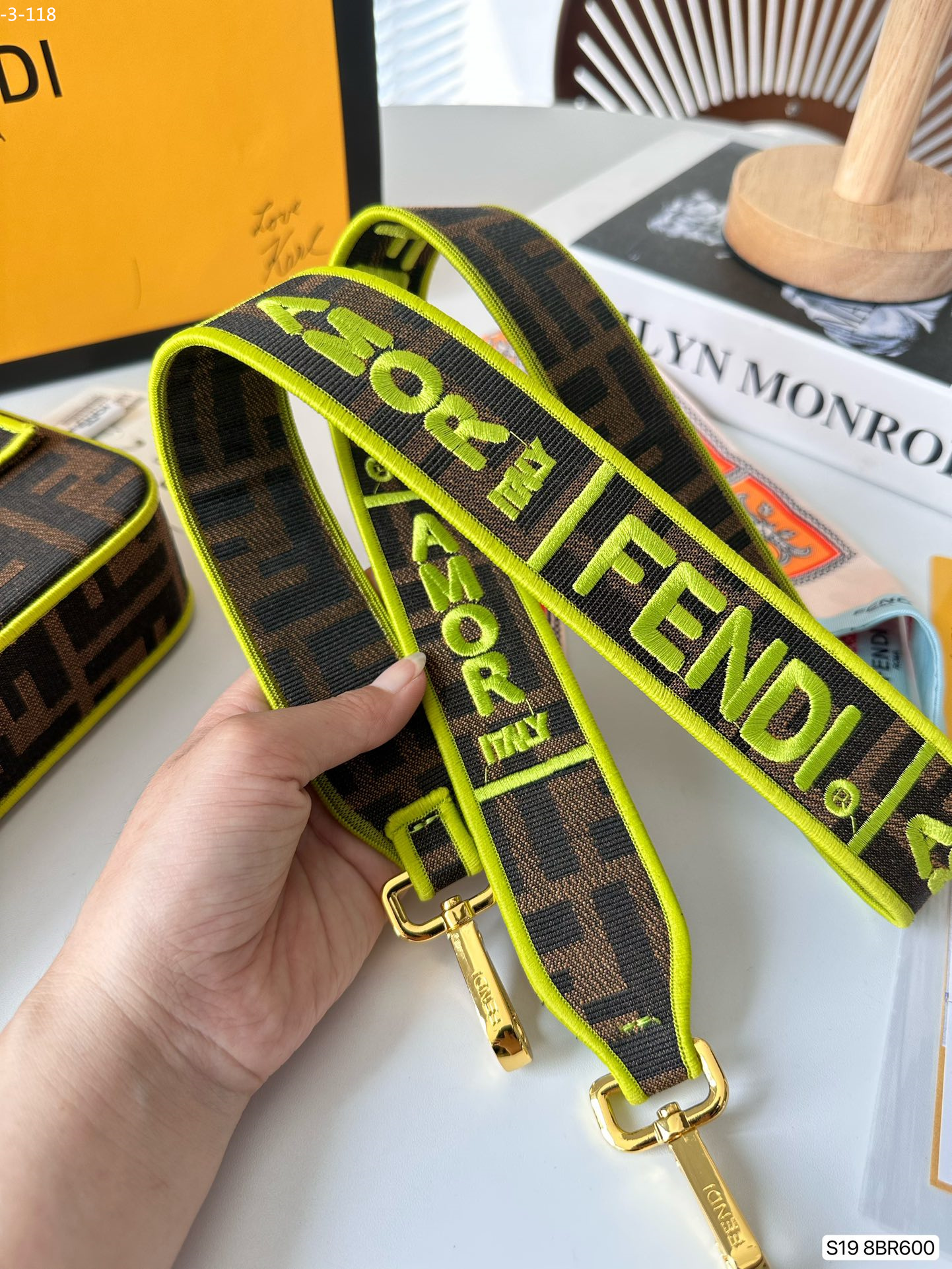 TL6172 FENDI 49.99$ gallery