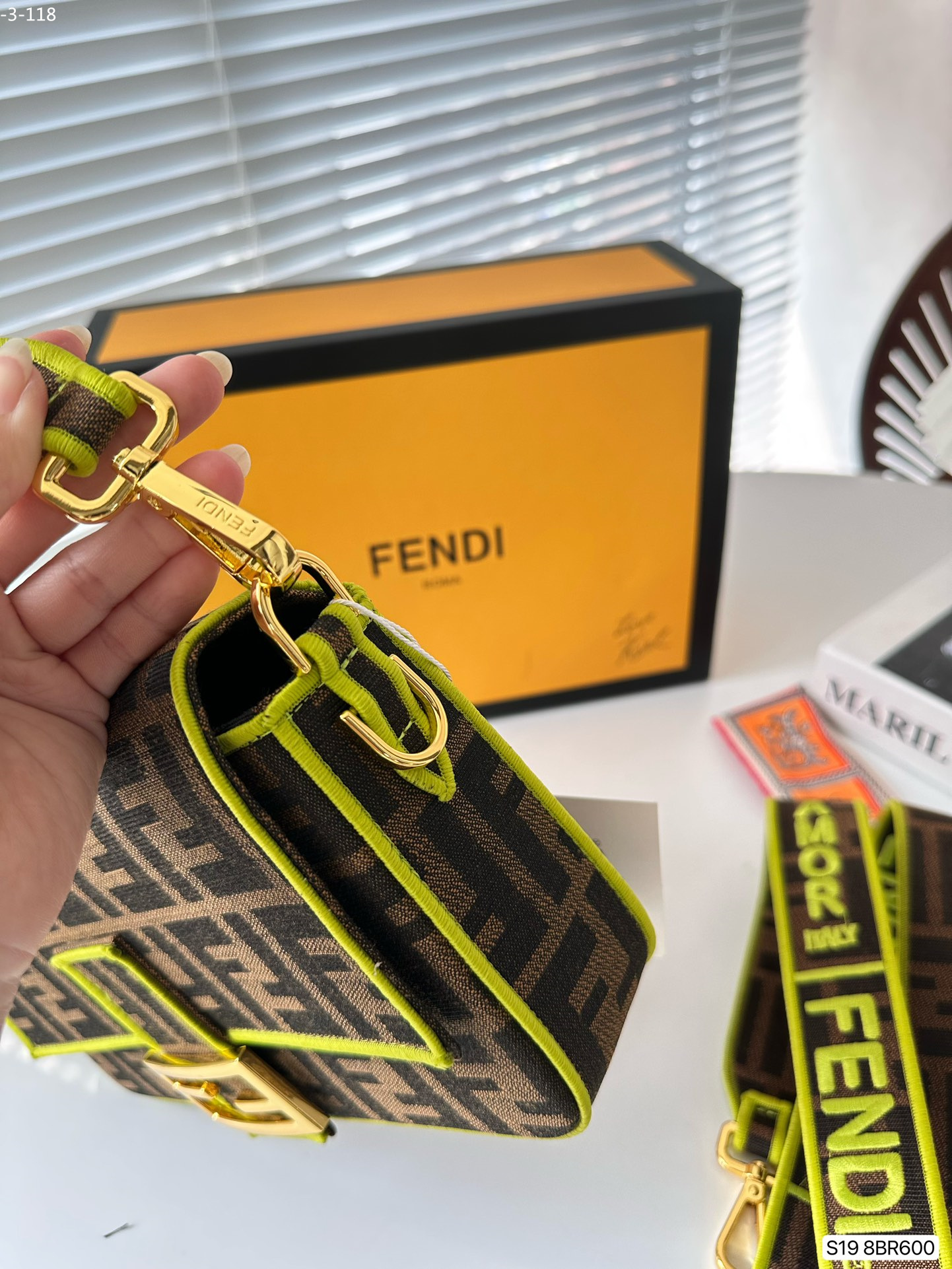 TL6172 FENDI 49.99$ gallery