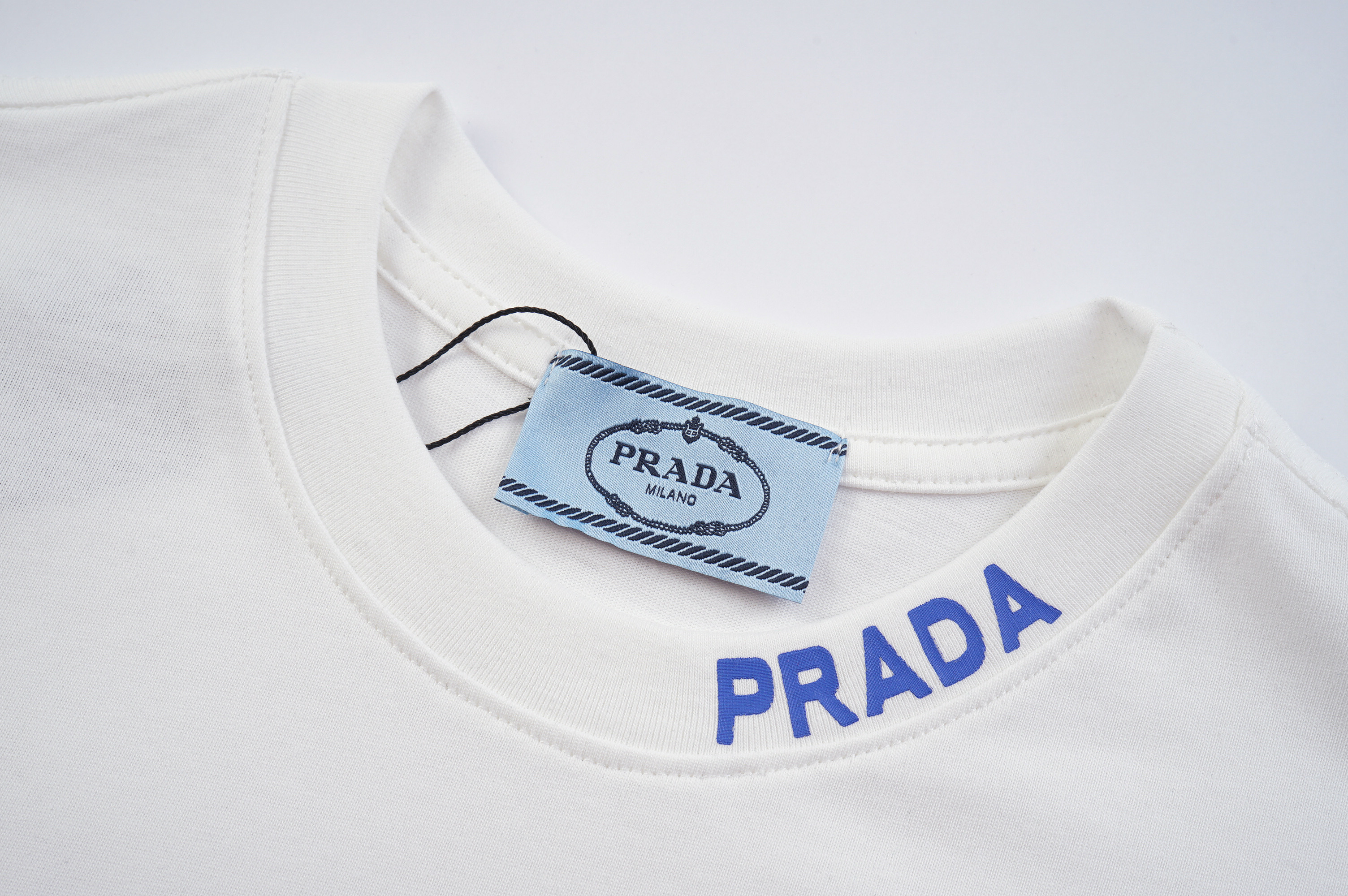 TL6331 PRADA 35$ gallery