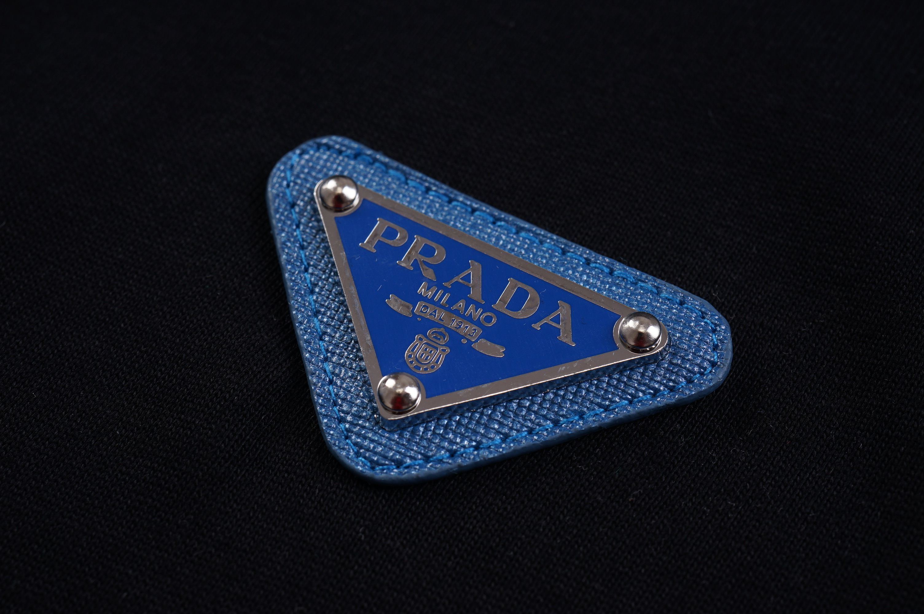 TL6331 PRADA 35$ gallery