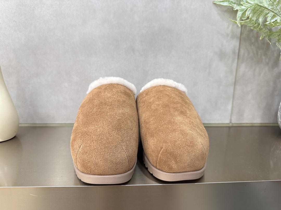 TL6853 UGG  65$ gallery