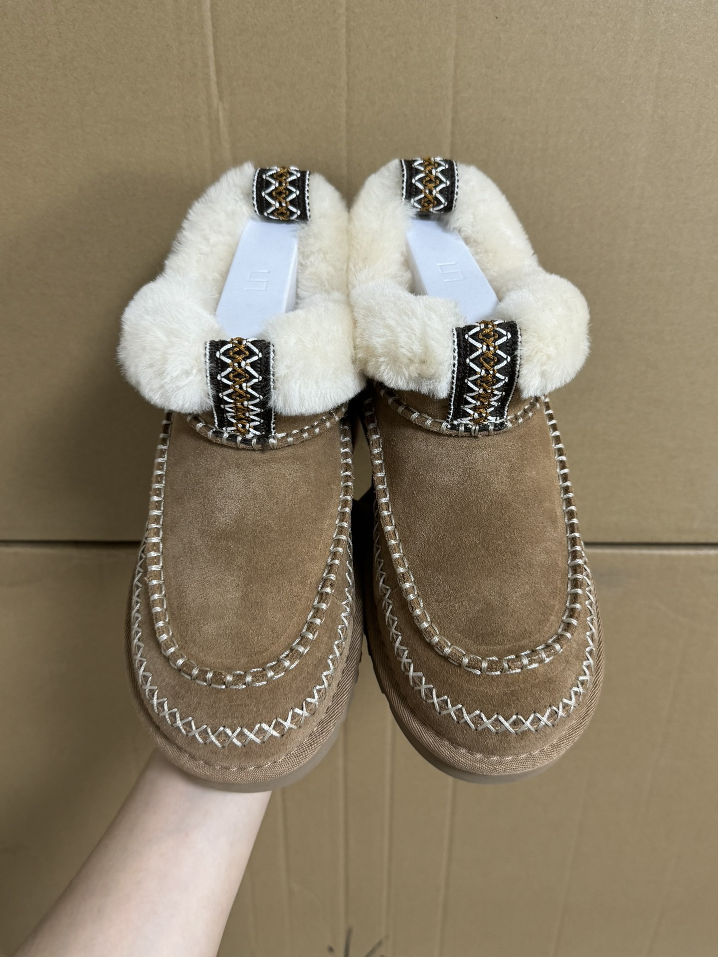 TL6909 UGG 88$ gallery