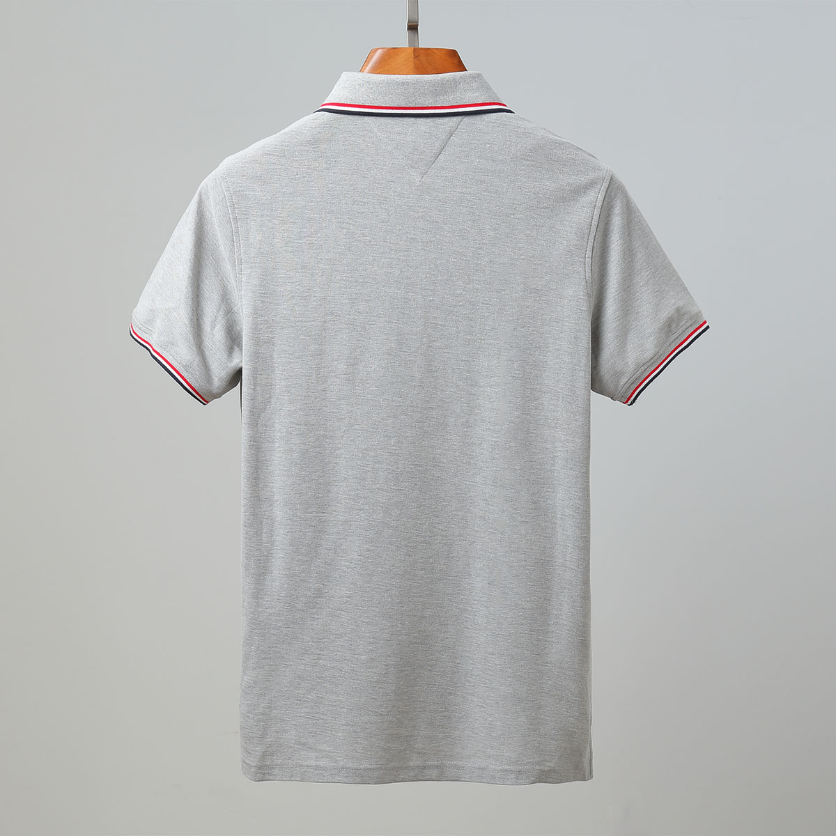 TOMMY 29.75$  CODE 268-9720-T gallery