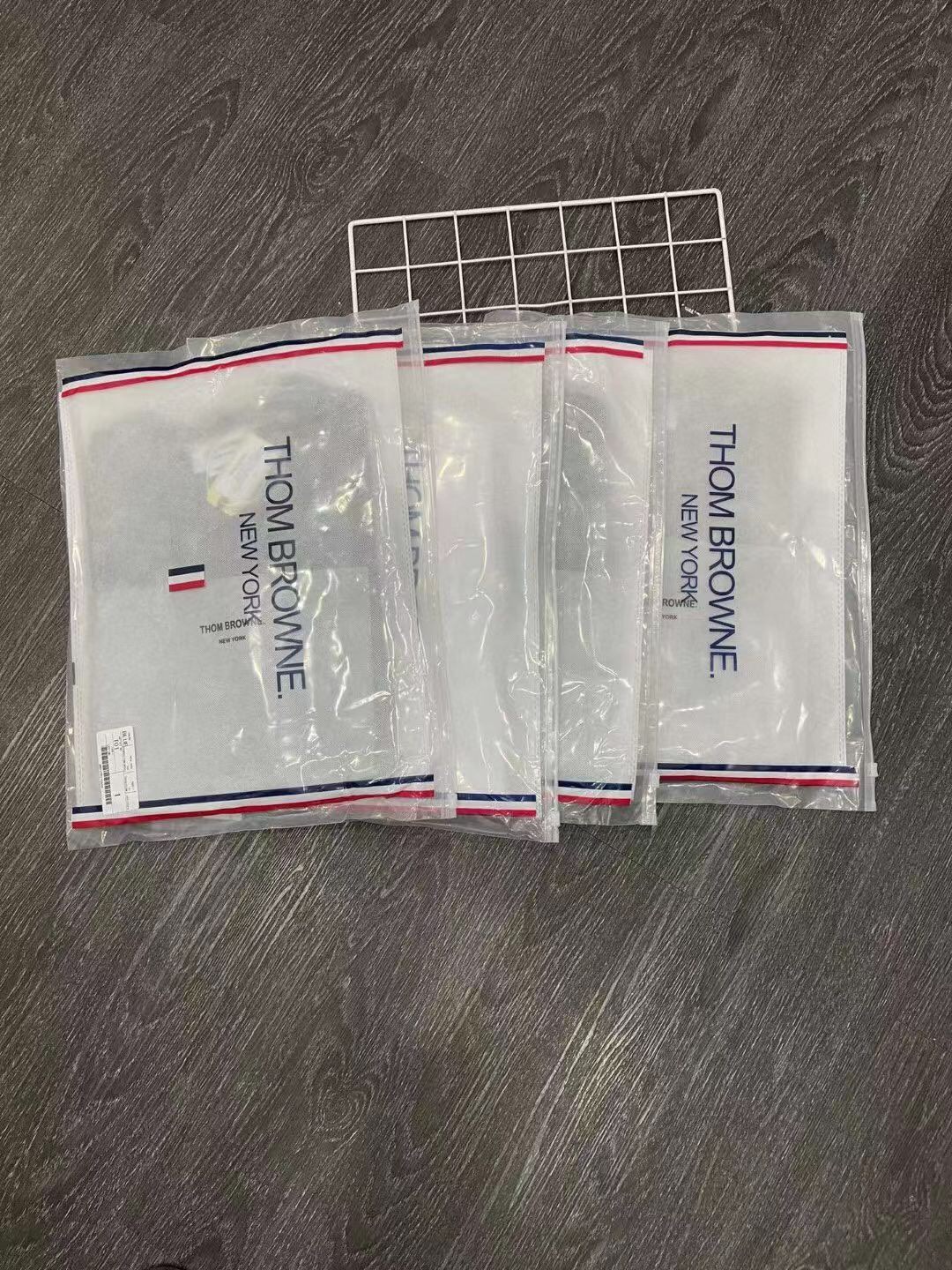 TOMMY 33.33$  code 241-6642-R gallery