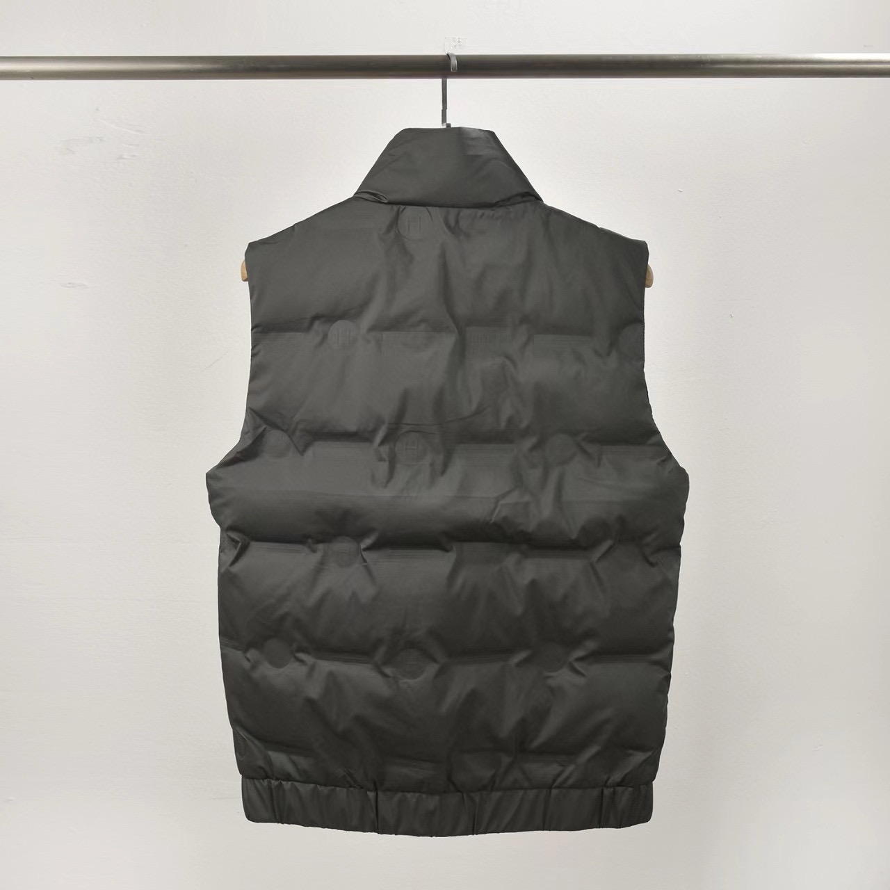 The north face Vest  XJ100-XJ102 gallery