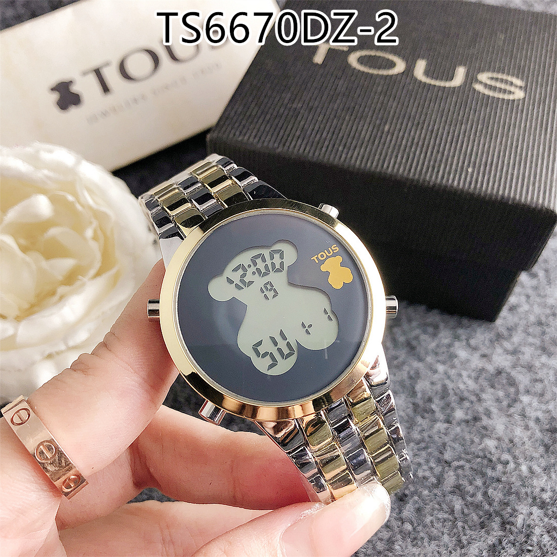 Tous $16 gallery