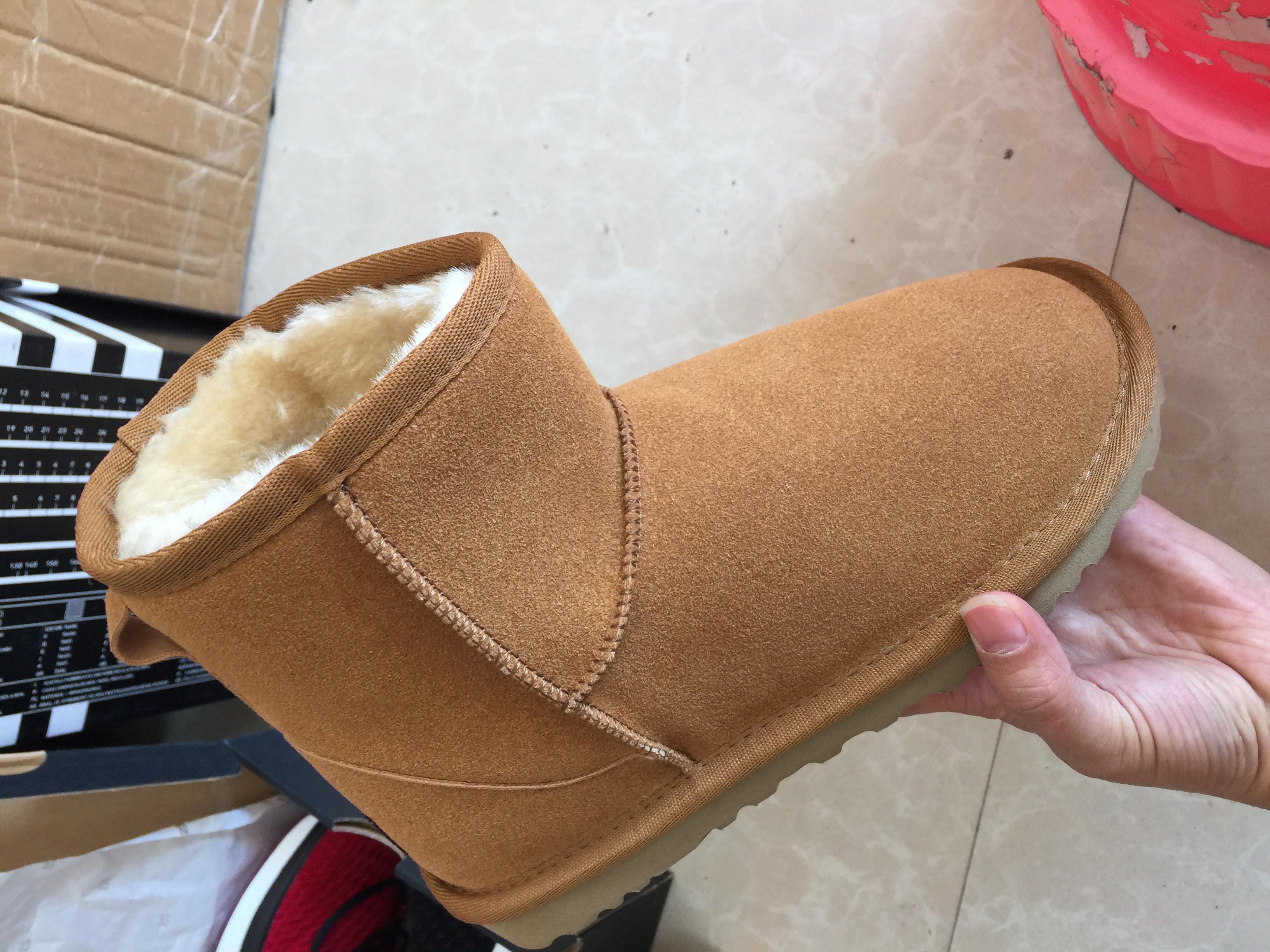 UBA  UGG  59.99usd gallery