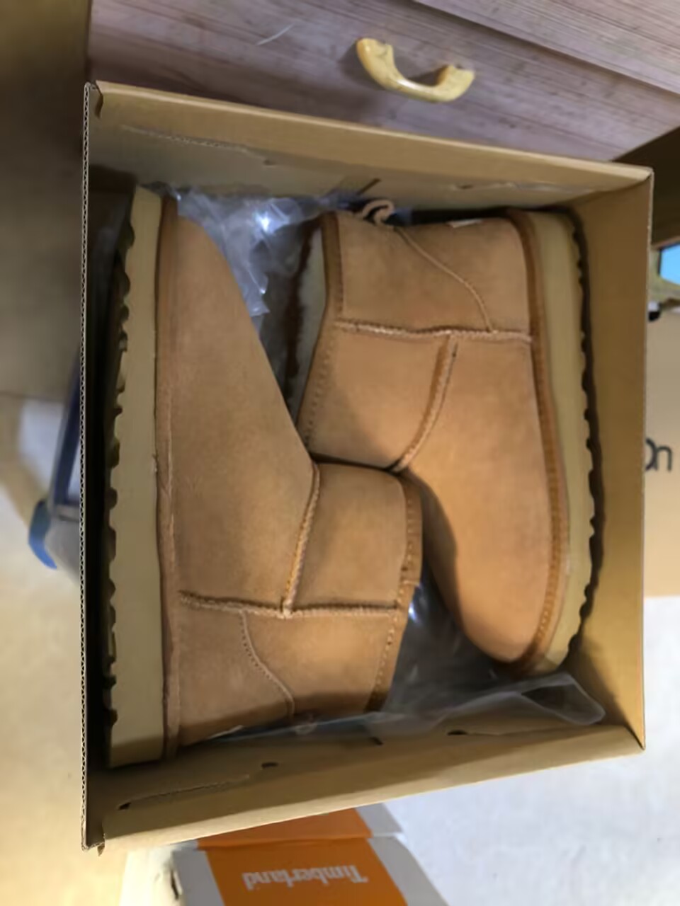 UBA  UGG  59.99usd gallery