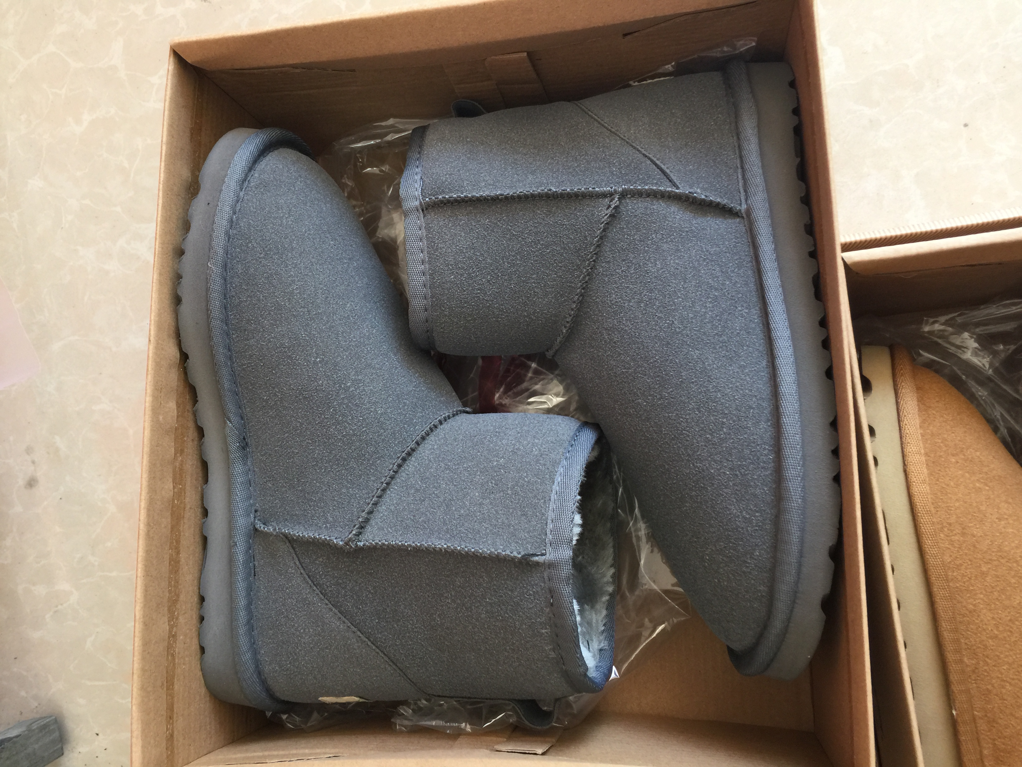 UBA  UGG  59.99usd gallery