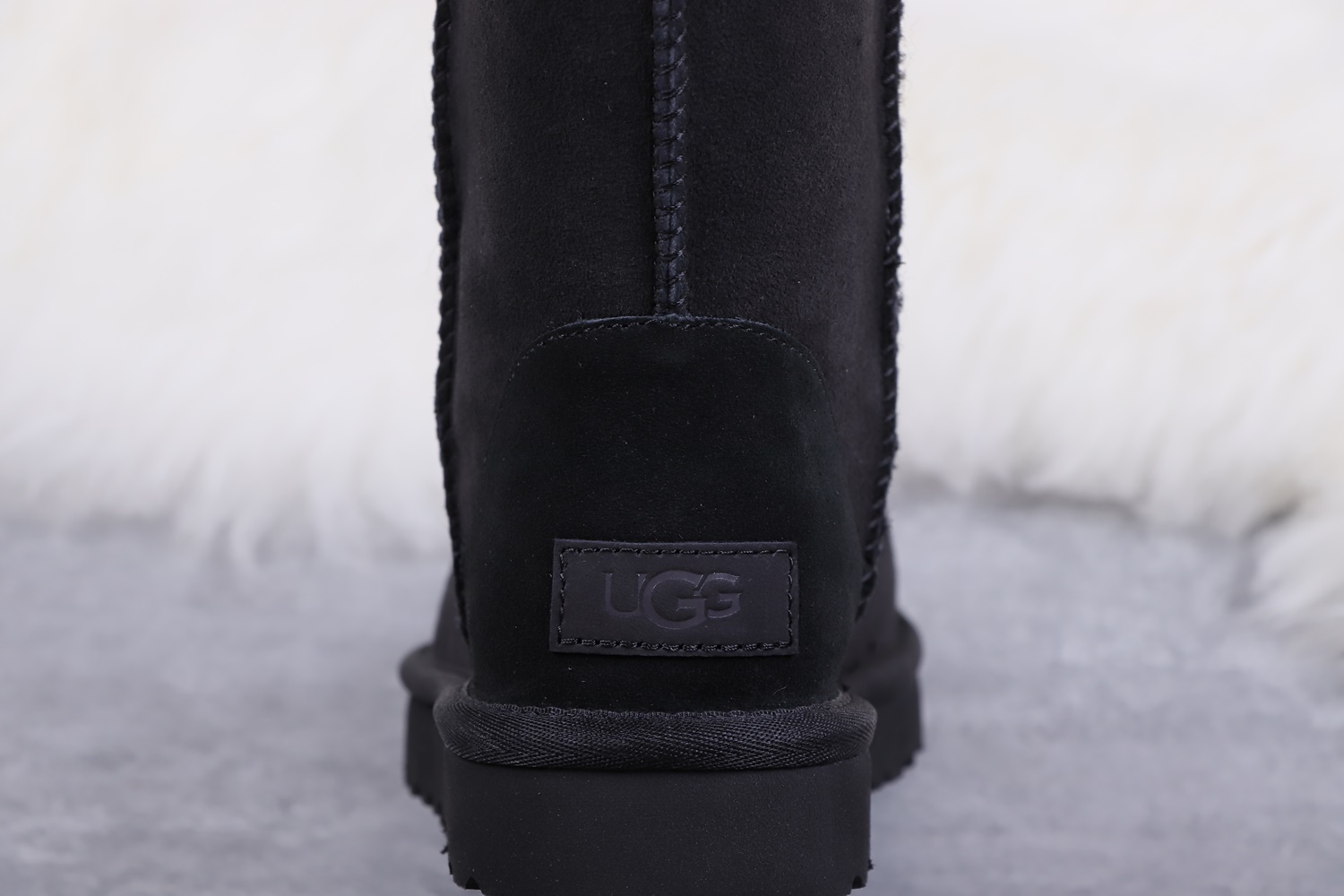 UGG 35.73$ 编号279-2437-R gallery