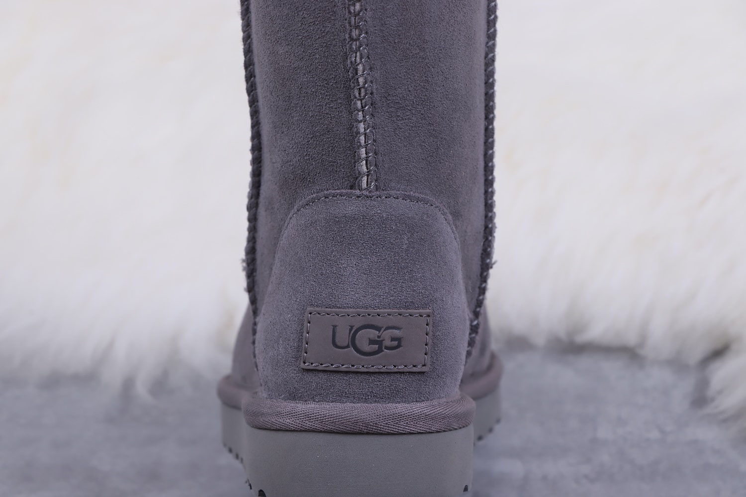 UGG 35.73$ 编号279-2437-R gallery