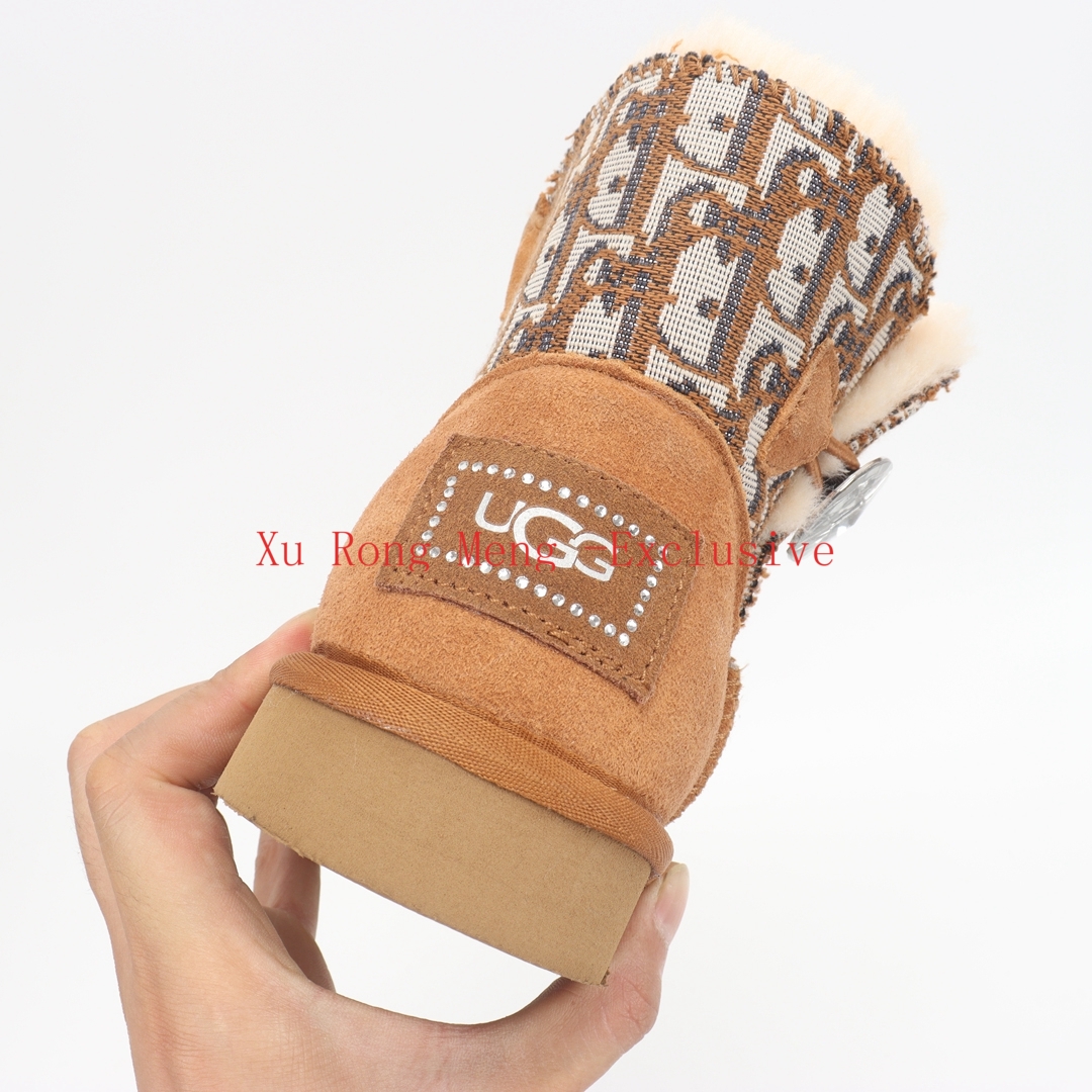 UGG 38.15$ 编号279-5076-R gallery