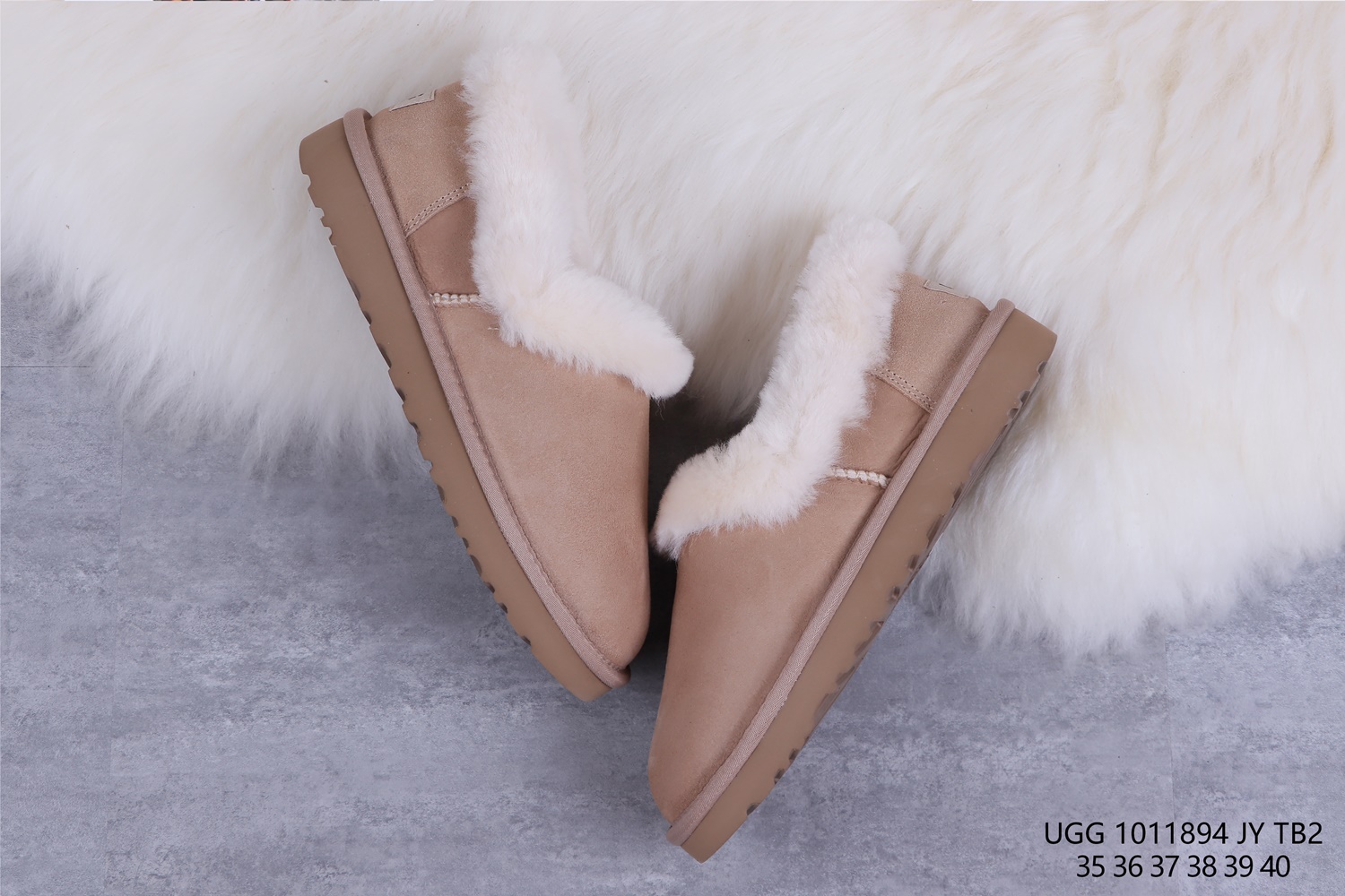 UGG 39.21 编号279-2423-R gallery