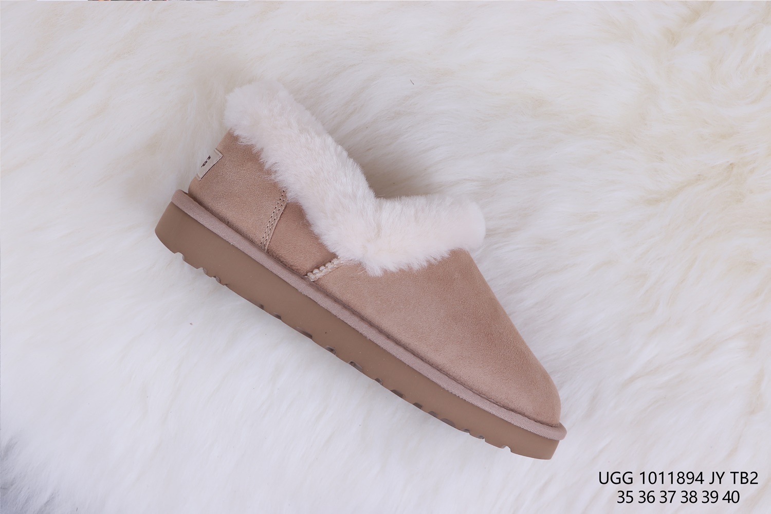 UGG 39.21 编号279-2423-R gallery