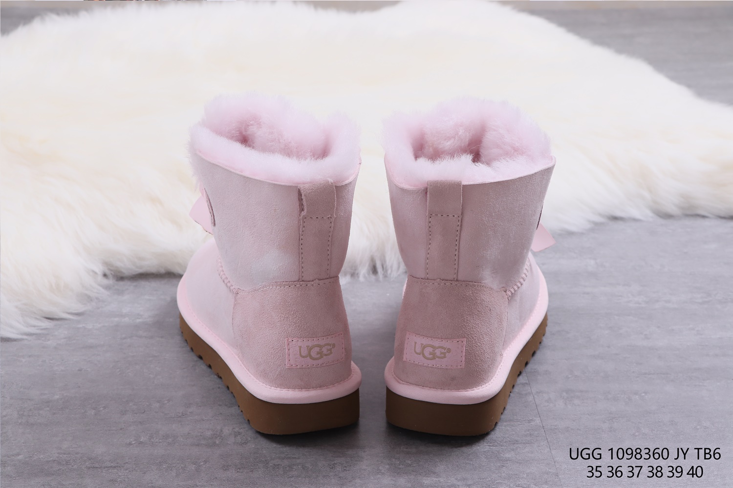 UGG 39.24$ 编号279-2422-R gallery