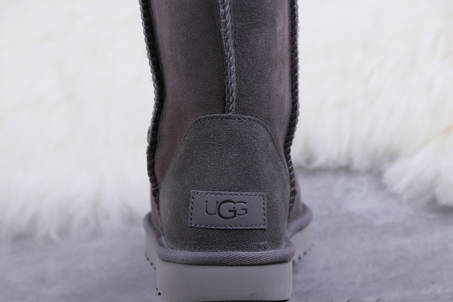 UGG 39.28$   CODE 279-2438-R gallery